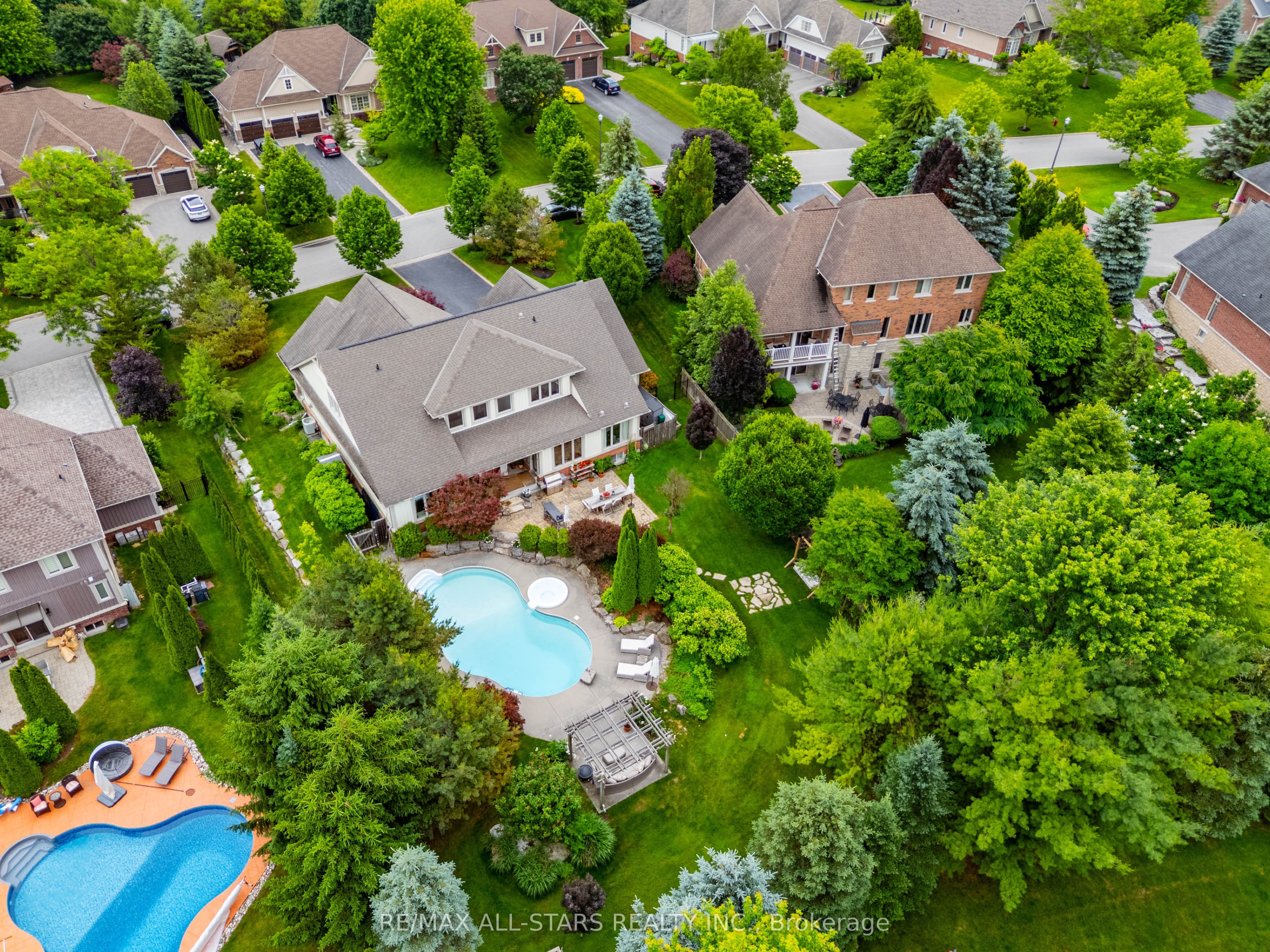 8 Forestgreen Drive, Uxbridge, ON L9P 0B8 photo 2