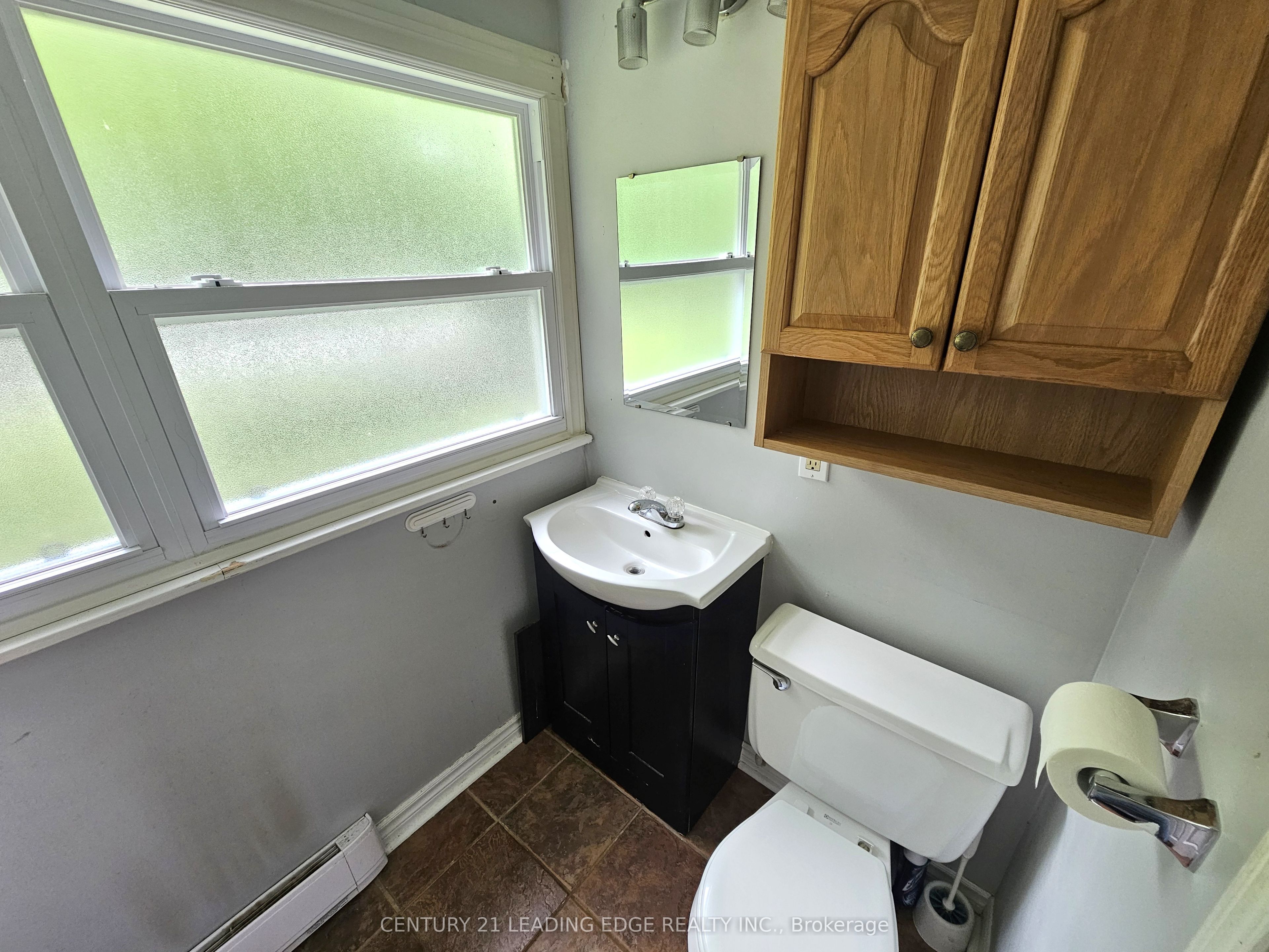 235 Bayview Avenue B, Georgina, ON L4P 2T4 photo 4