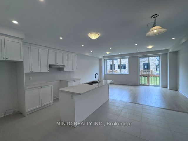 16 John Canning Way, Markham, ON L3R 3X3 photo 2