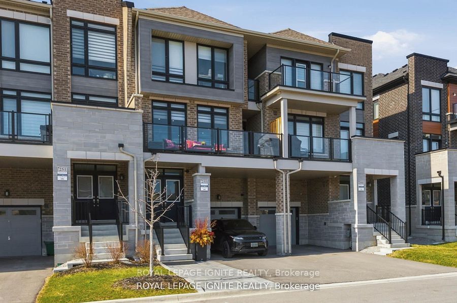 255 Moody Drive, Vaughan, ON L4H 5G2 photo 2