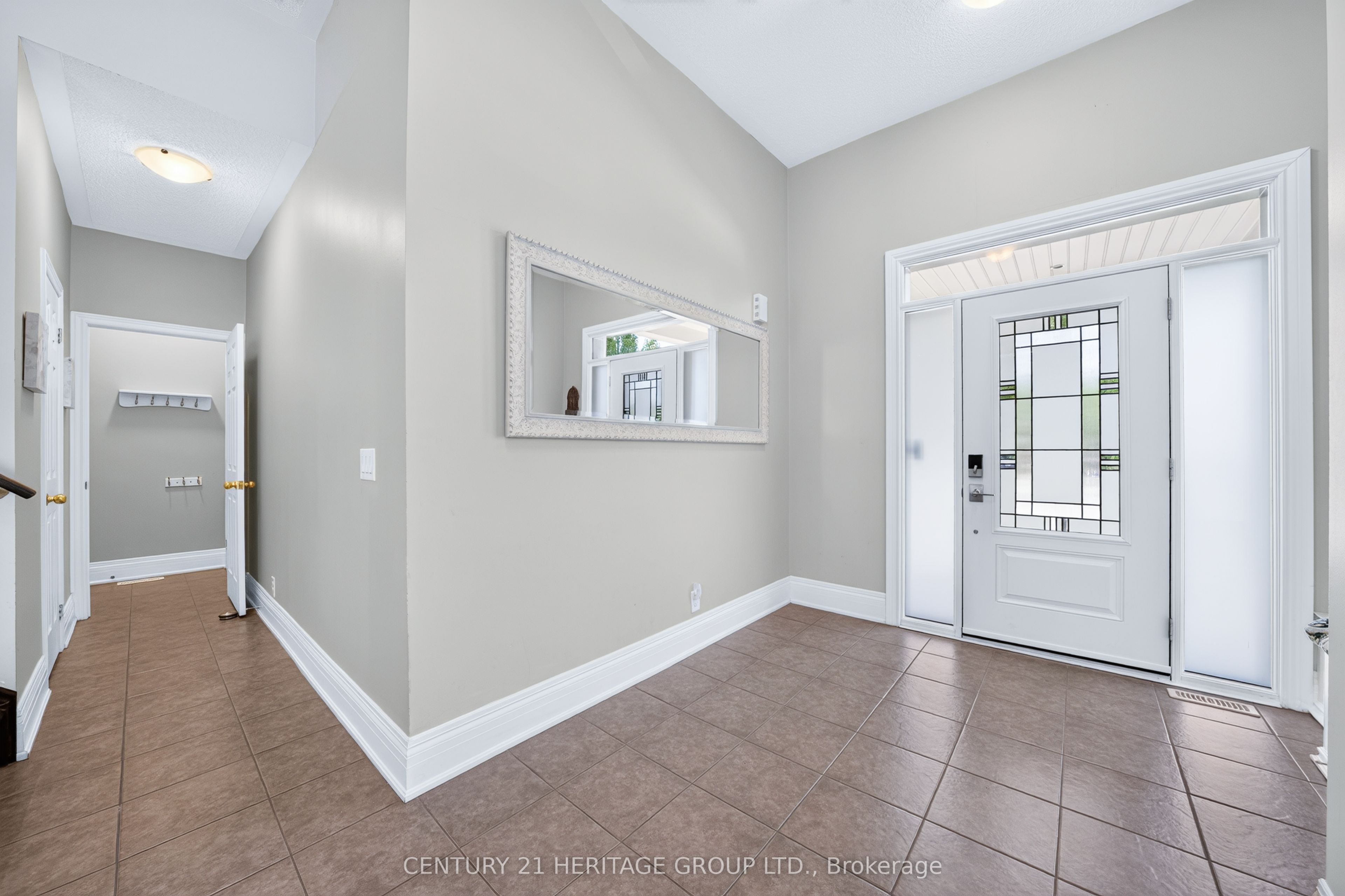 16 Harvest Hills Boulevard, Newmarket, ON L9N 0A5 photo 5