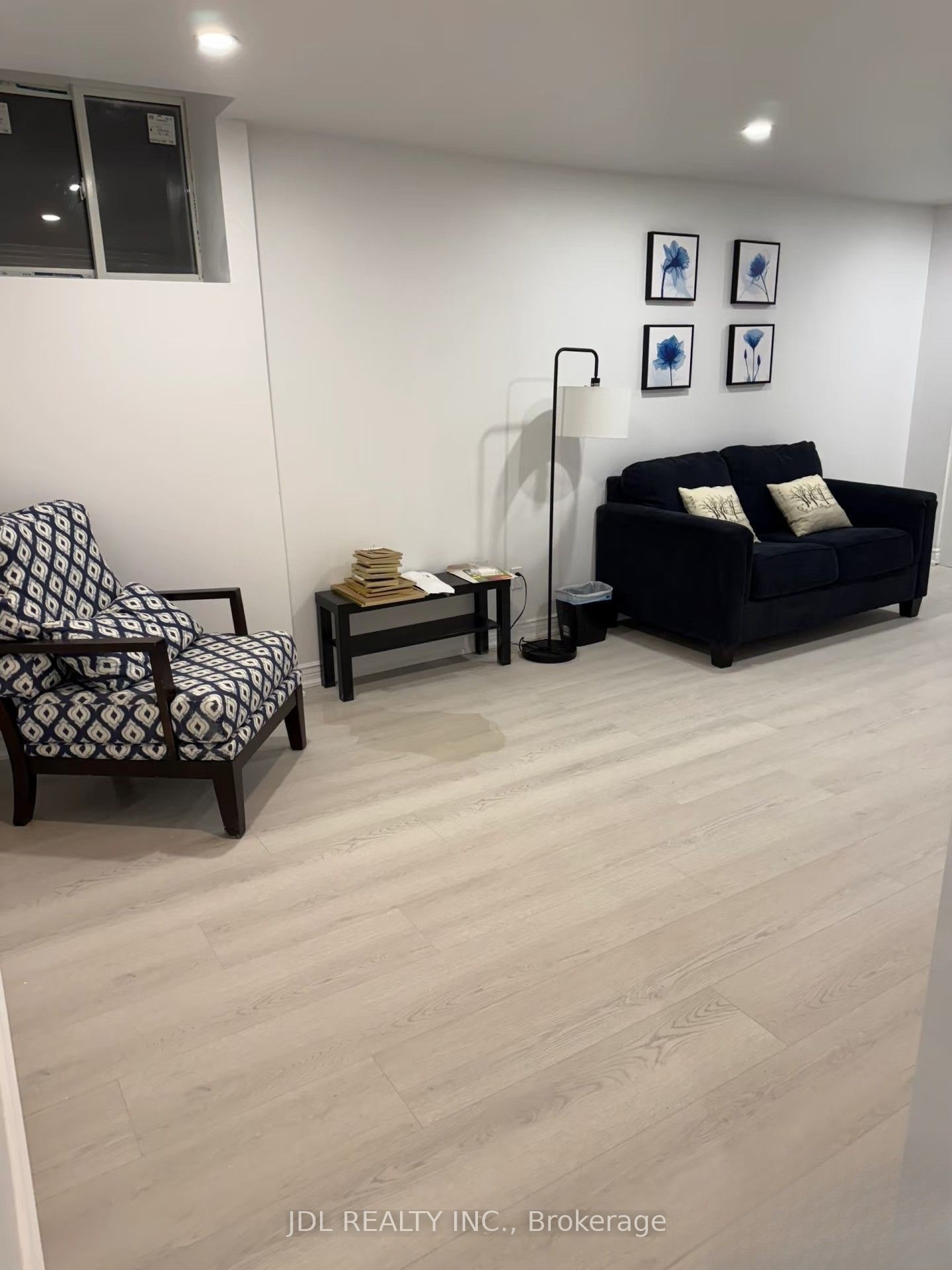 133(Furnished) Strathearn Avenue, Richmond Hill, ON L4B 2L2