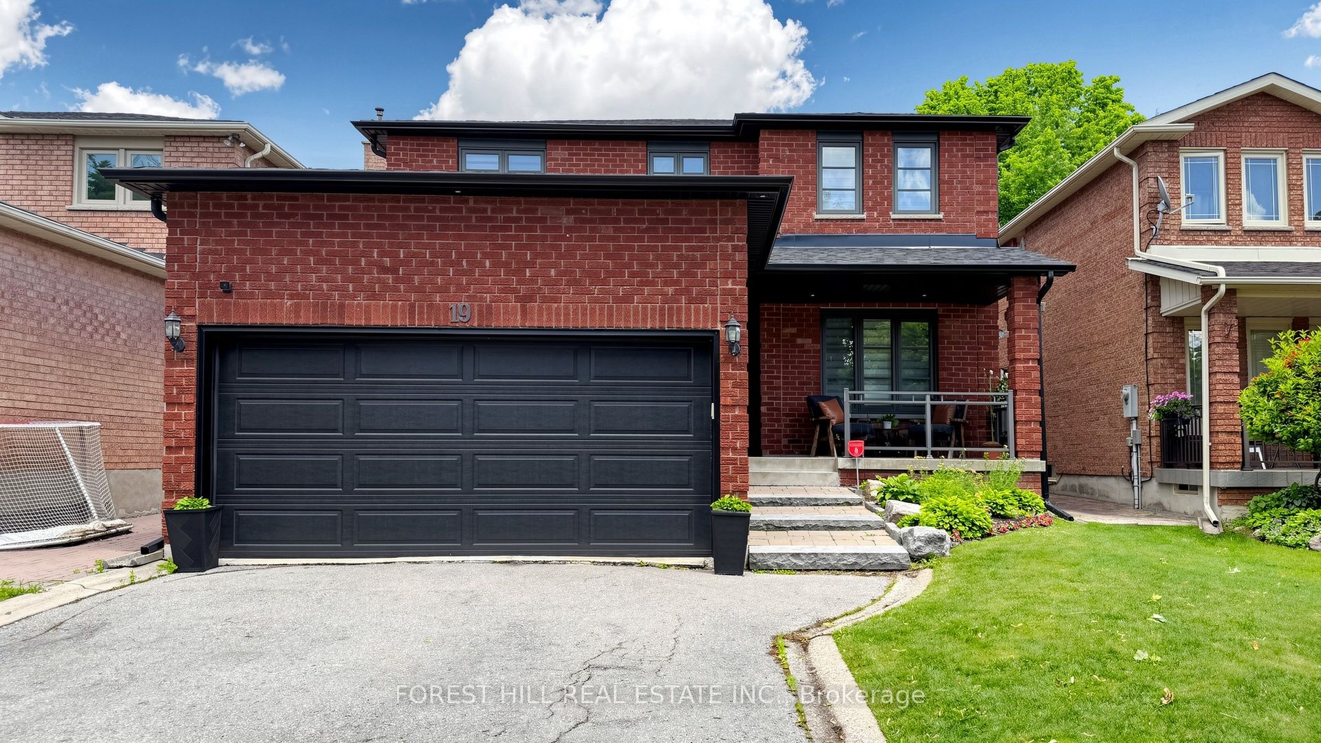 19 Romano Crescent, Vaughan, ON L4L 7N2 photo 2