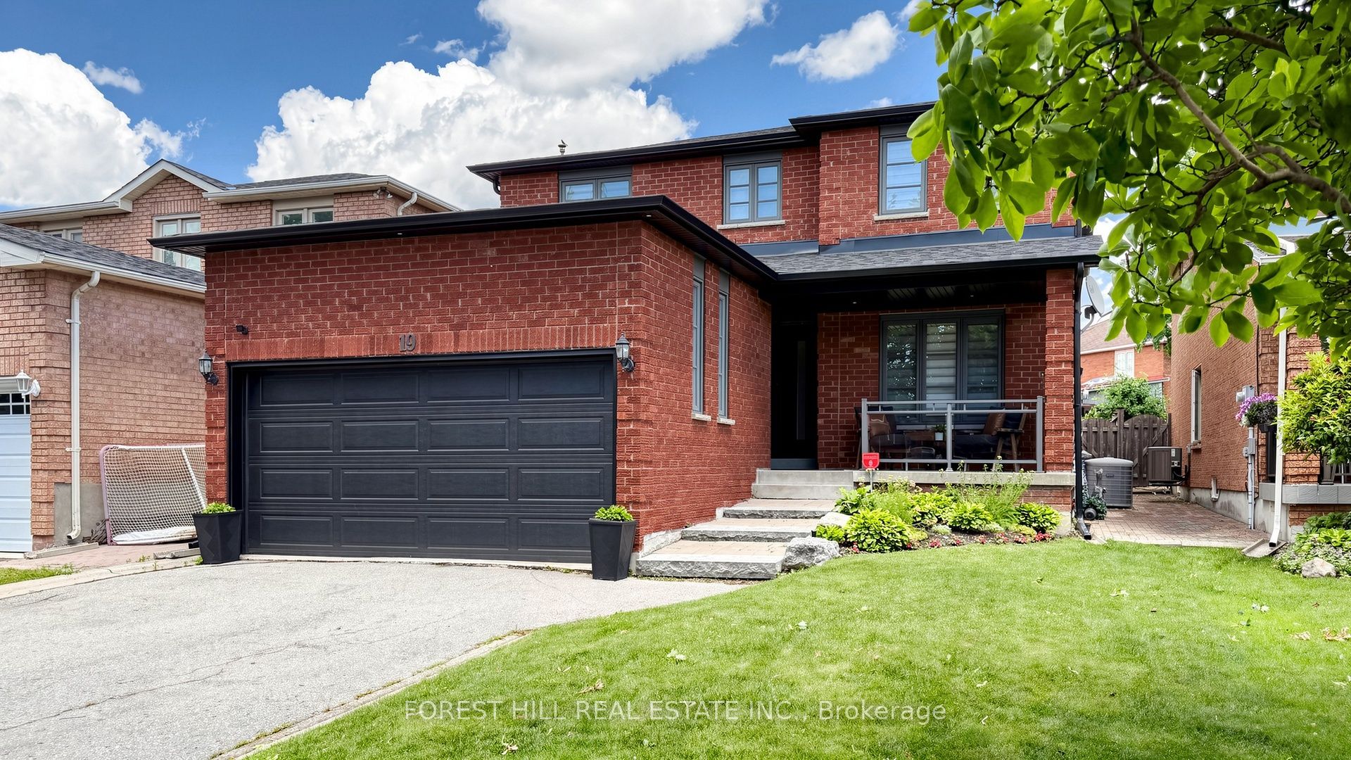 19 Romano Crescent, Vaughan, ON L4L 7N2 photo 3