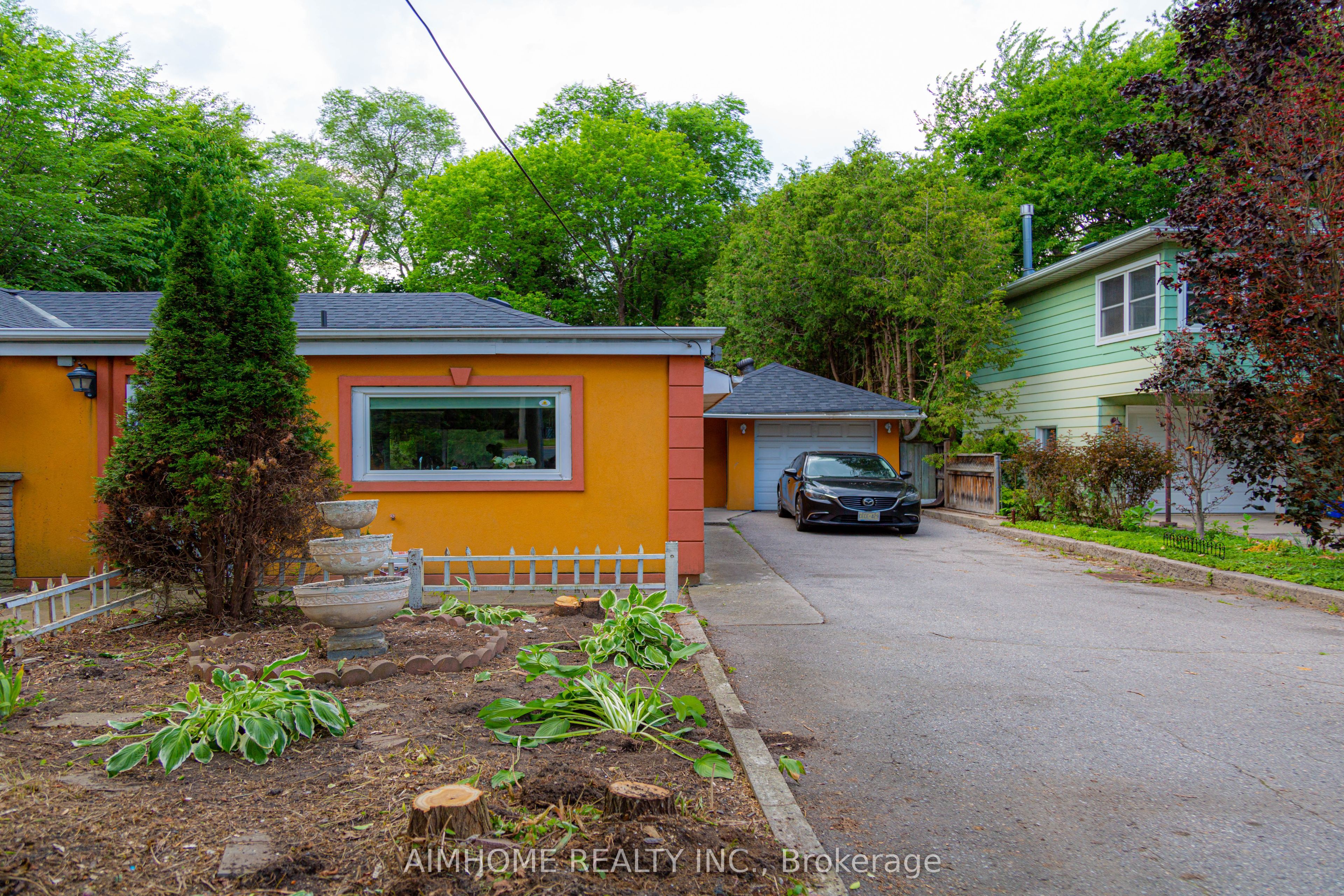 9890 Bayview Avenue, Richmond Hill, ON L4C 2L3 photo 3