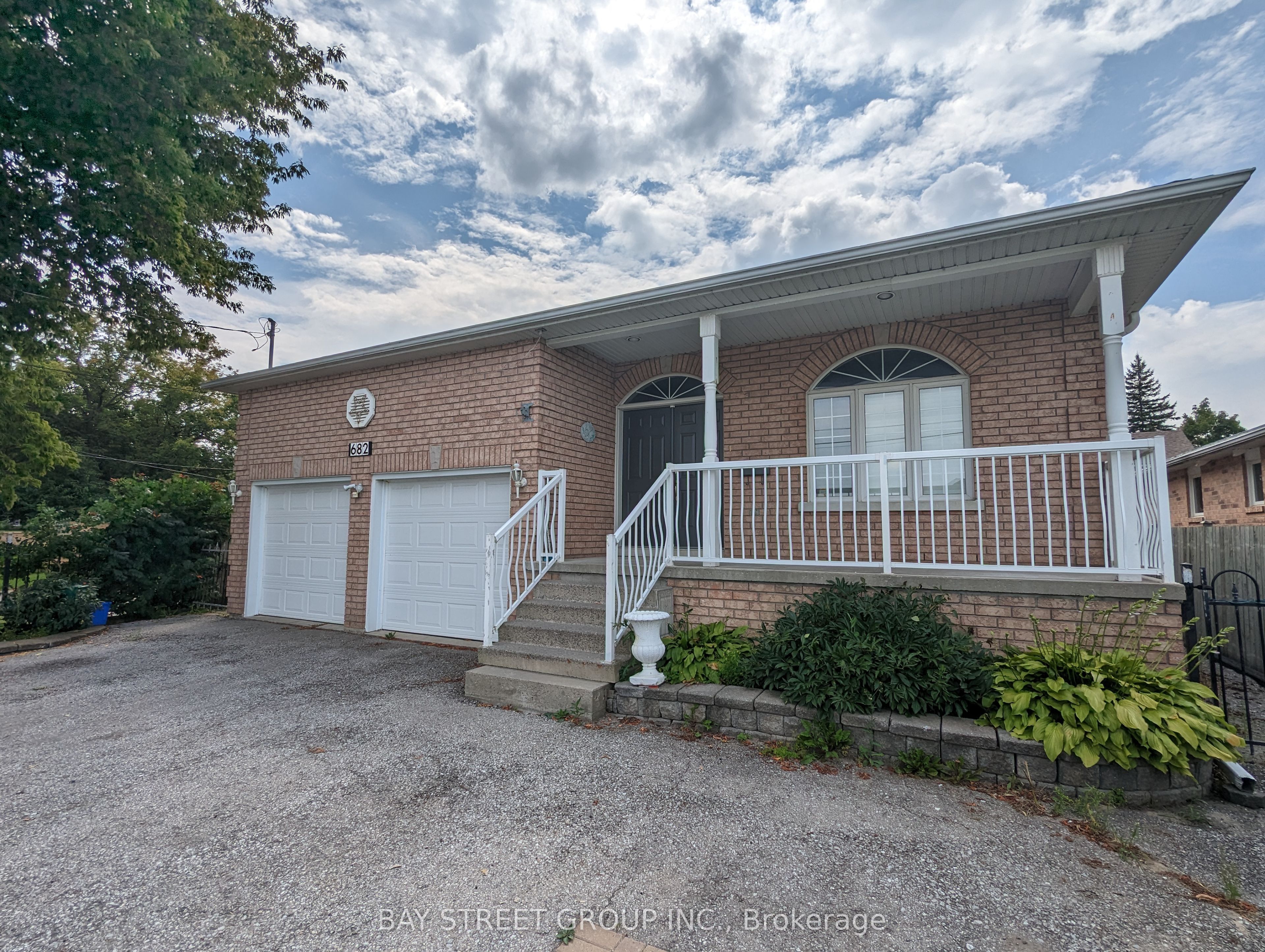 682 The Queensway Road S Lower, Georgina, ON L4P 2G8