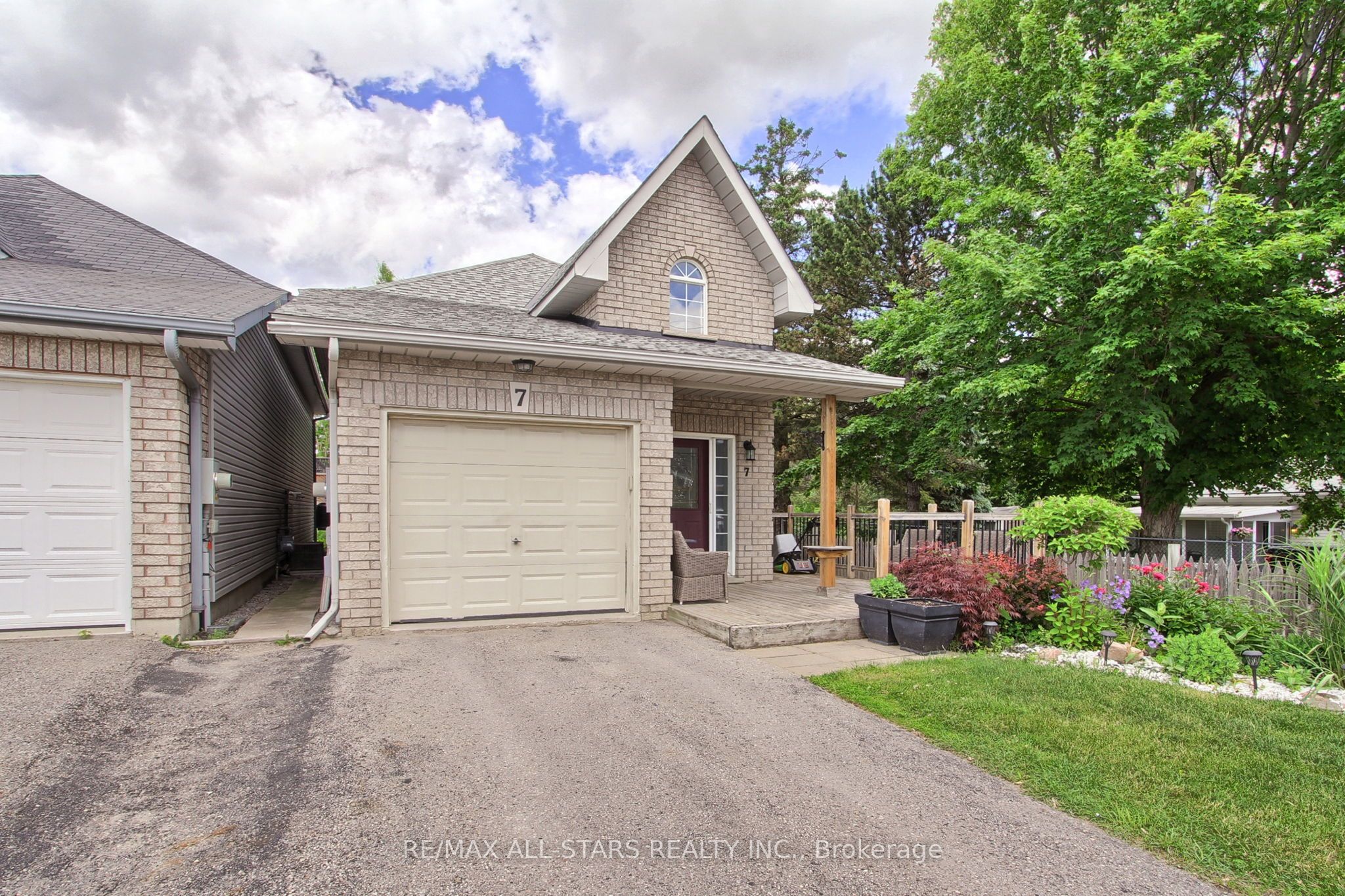 7 John Harvey Street, Uxbridge, ON L9P 1C3 photo 3