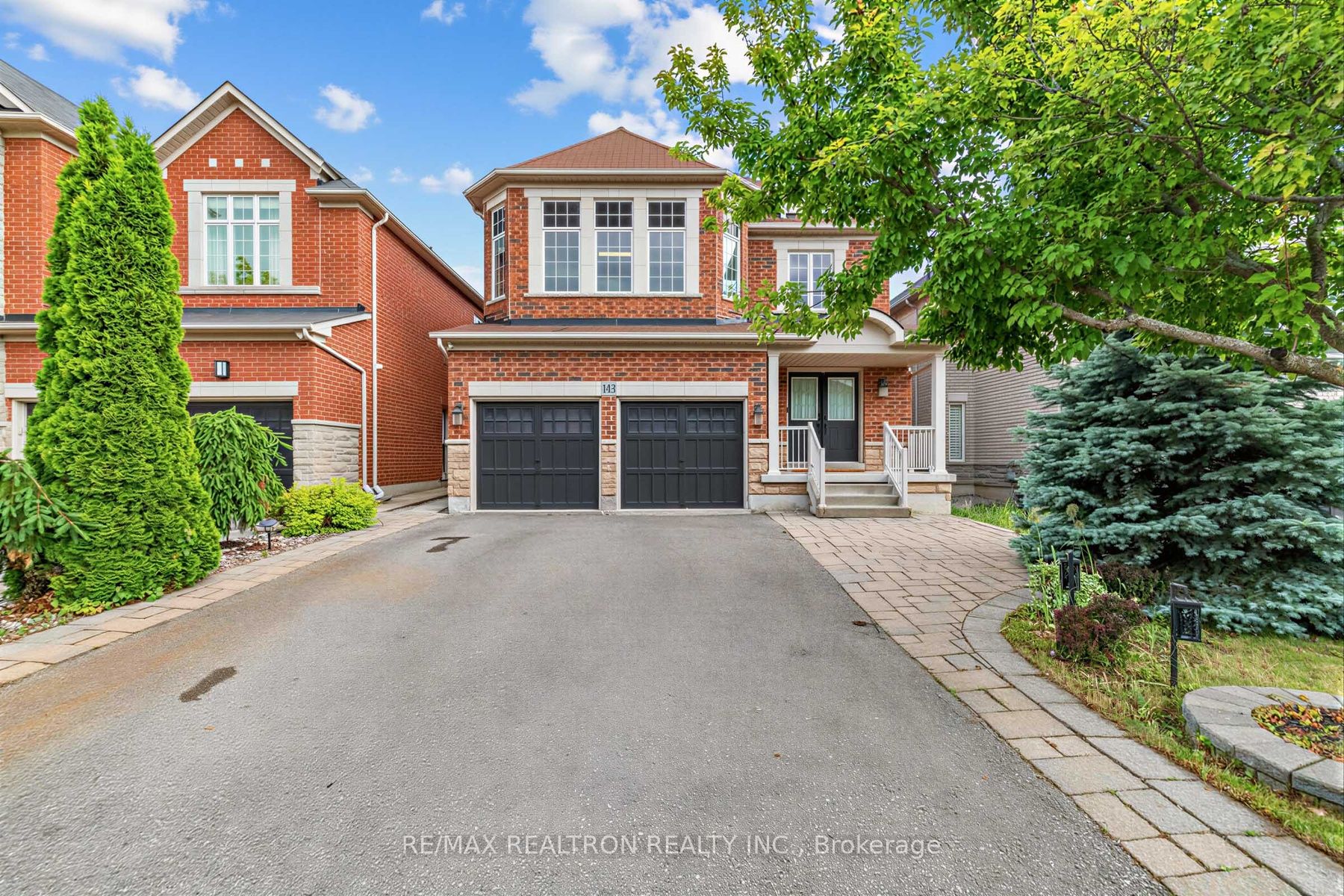 143 Shelbourne Drive, Vaughan, ON L4H 0V2 photo 2