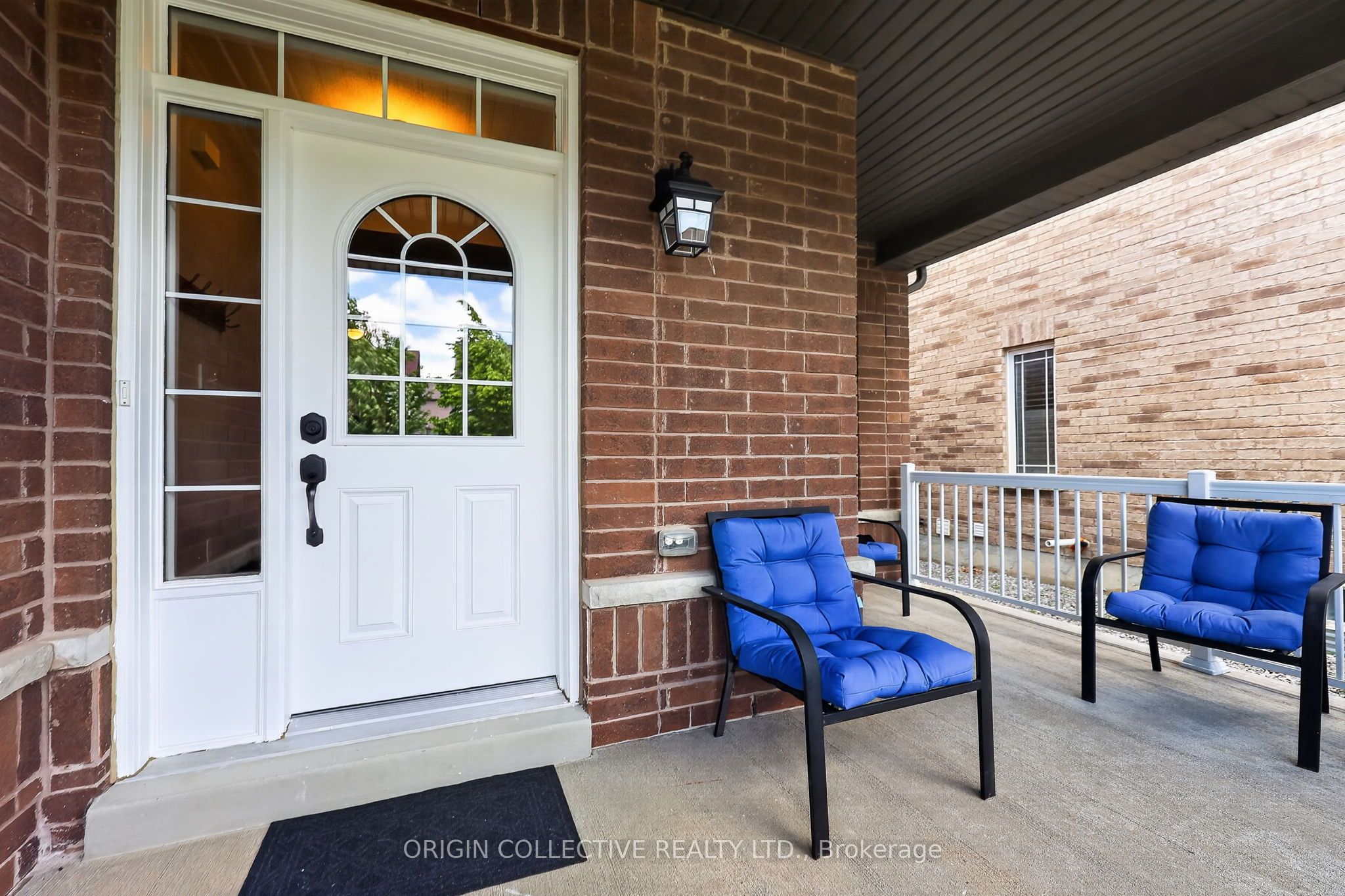 31 Bud Leggett Crescent, Georgina, ON L4P 0B7 photo 4