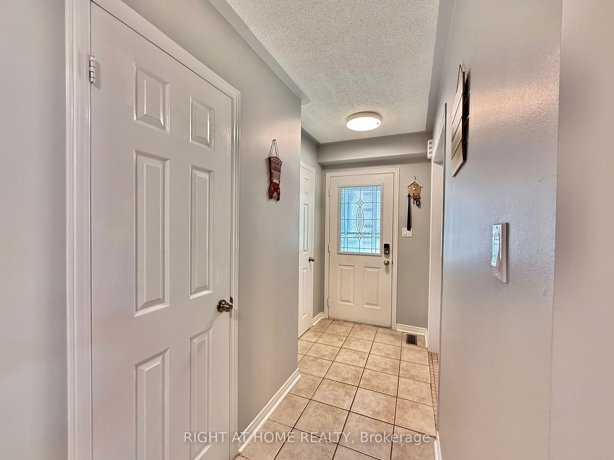 569 Walpole Crescent, Newmarket, ON L3X 2B5 photo 4