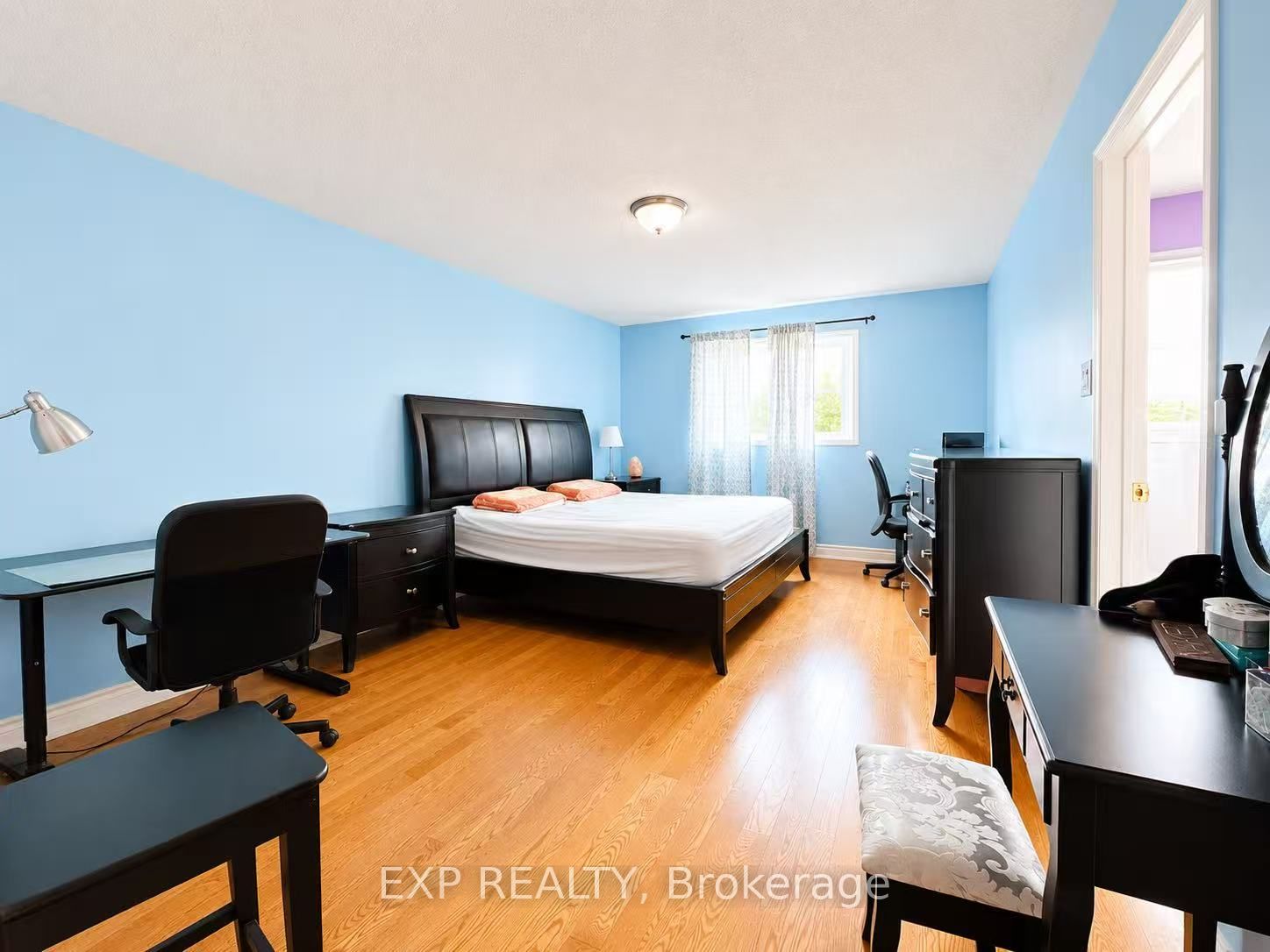464 The Bridle Walk, Markham, ON L6C 2Y3 photo 2