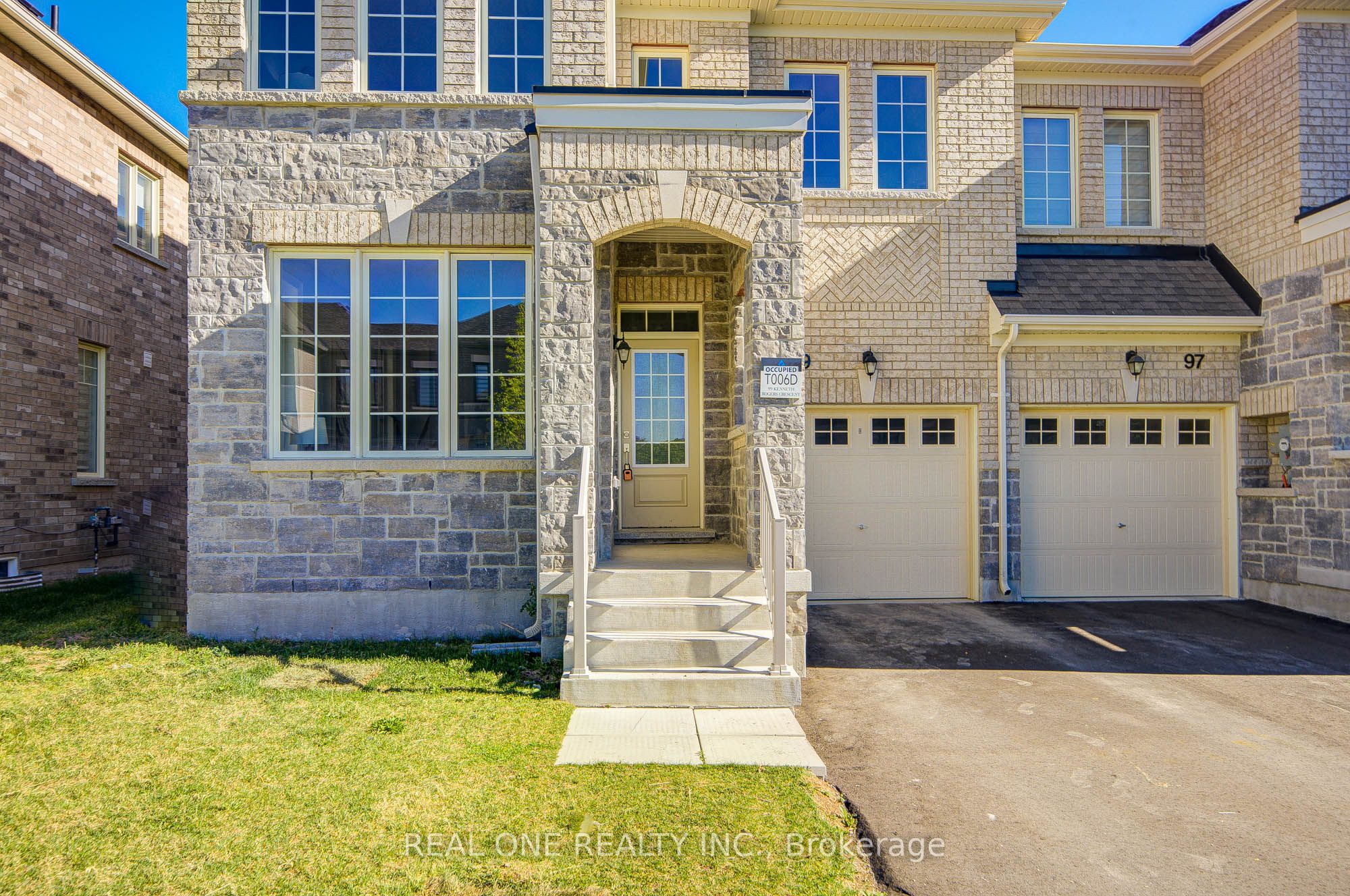 99 Kenneth Rogers Crescent, East Gwillimbury, ON L9N 1S5 photo 2