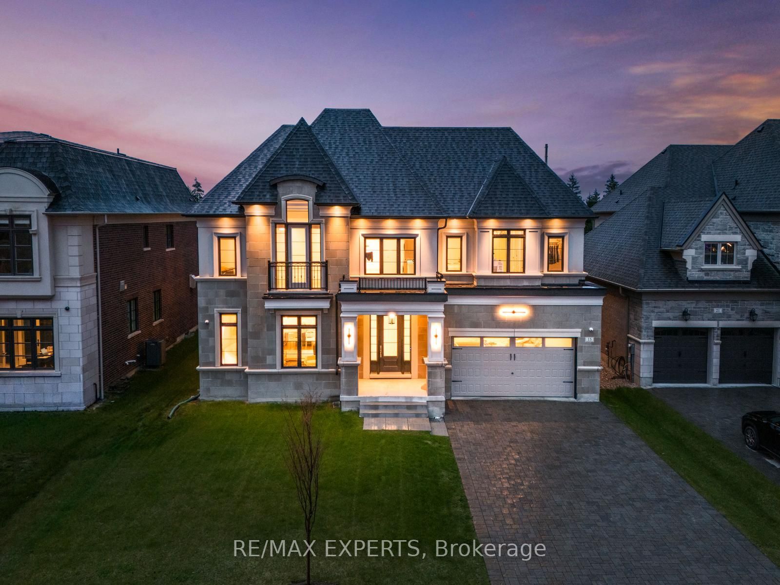 15 Sculpture Garden Lane, Vaughan, ON L4H 4P1