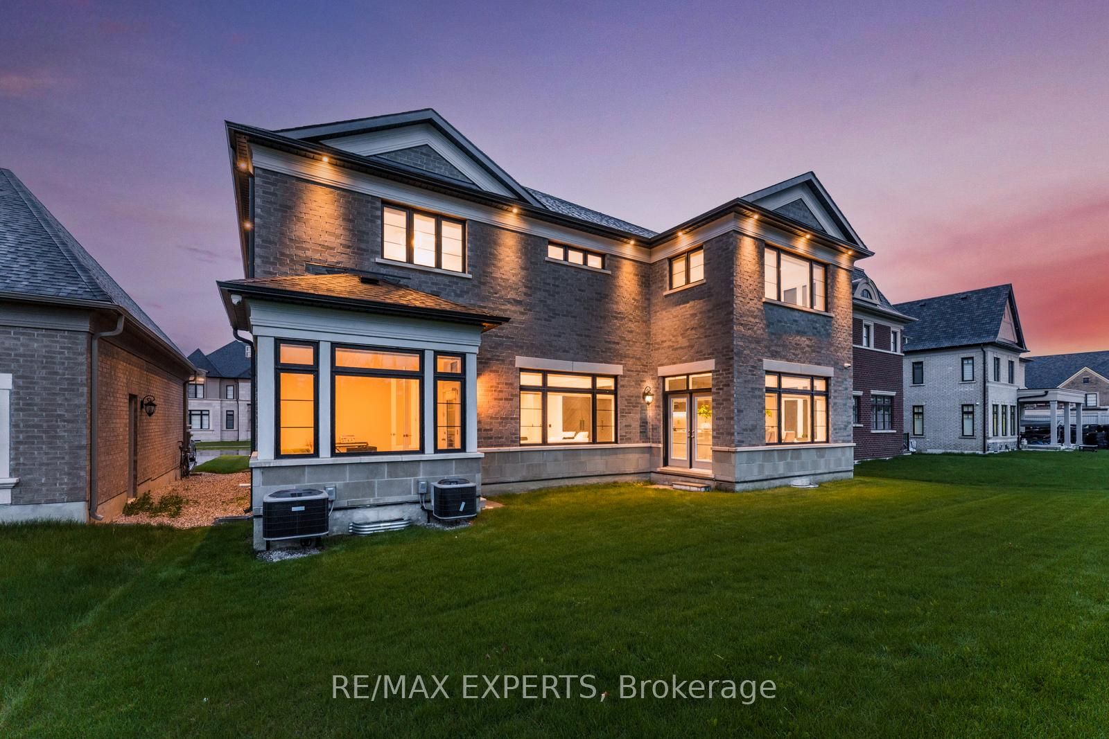 15 Sculpture Garden Lane, Vaughan, ON L4H 4P1 photo 3
