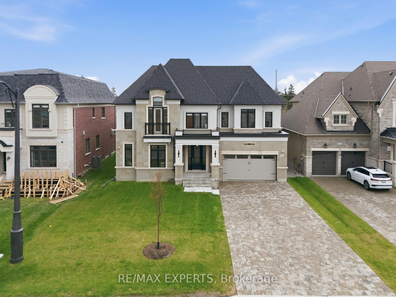 15 Sculpture Garden Lane, Vaughan, ON L4H 4P1 photo 4