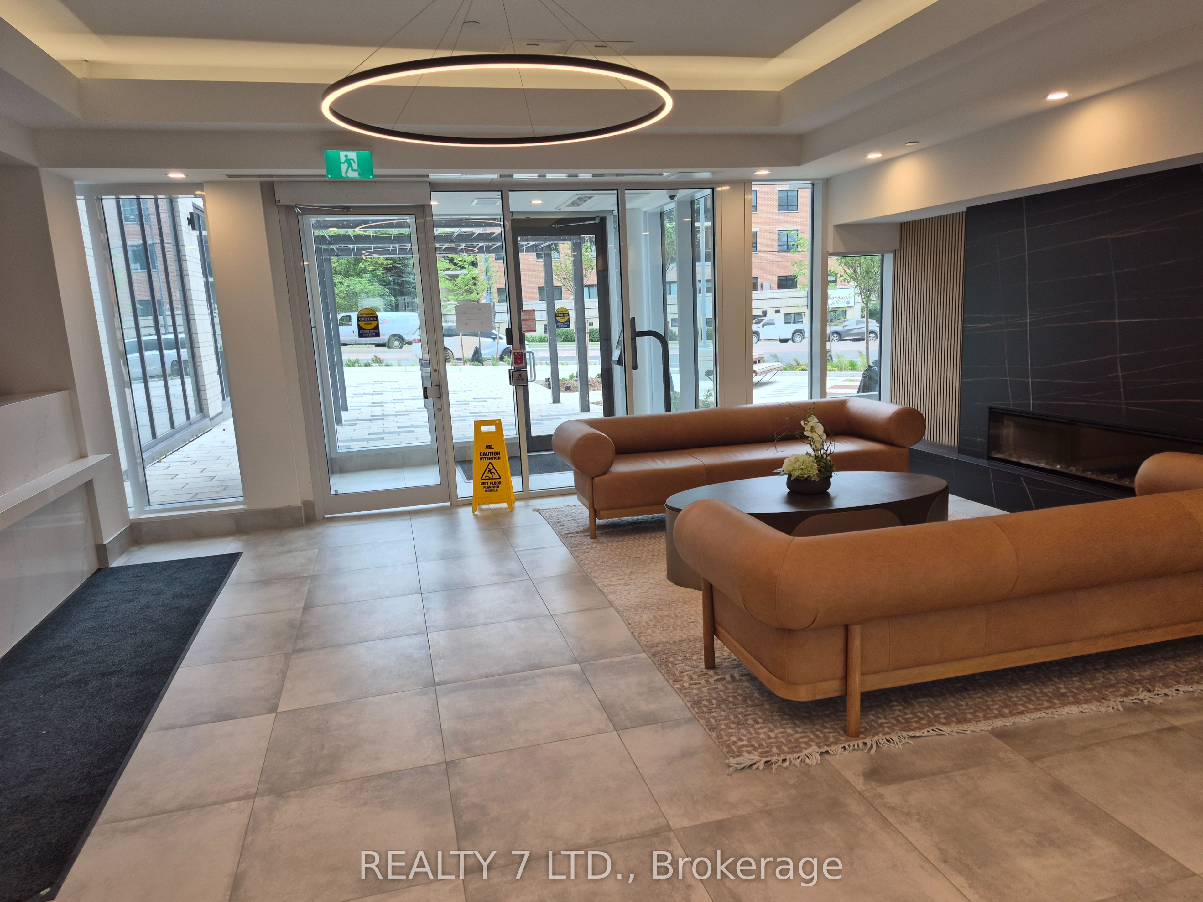 705 Davis Drive 1403, Newmarket, ON L3Y 2R2 photo 4