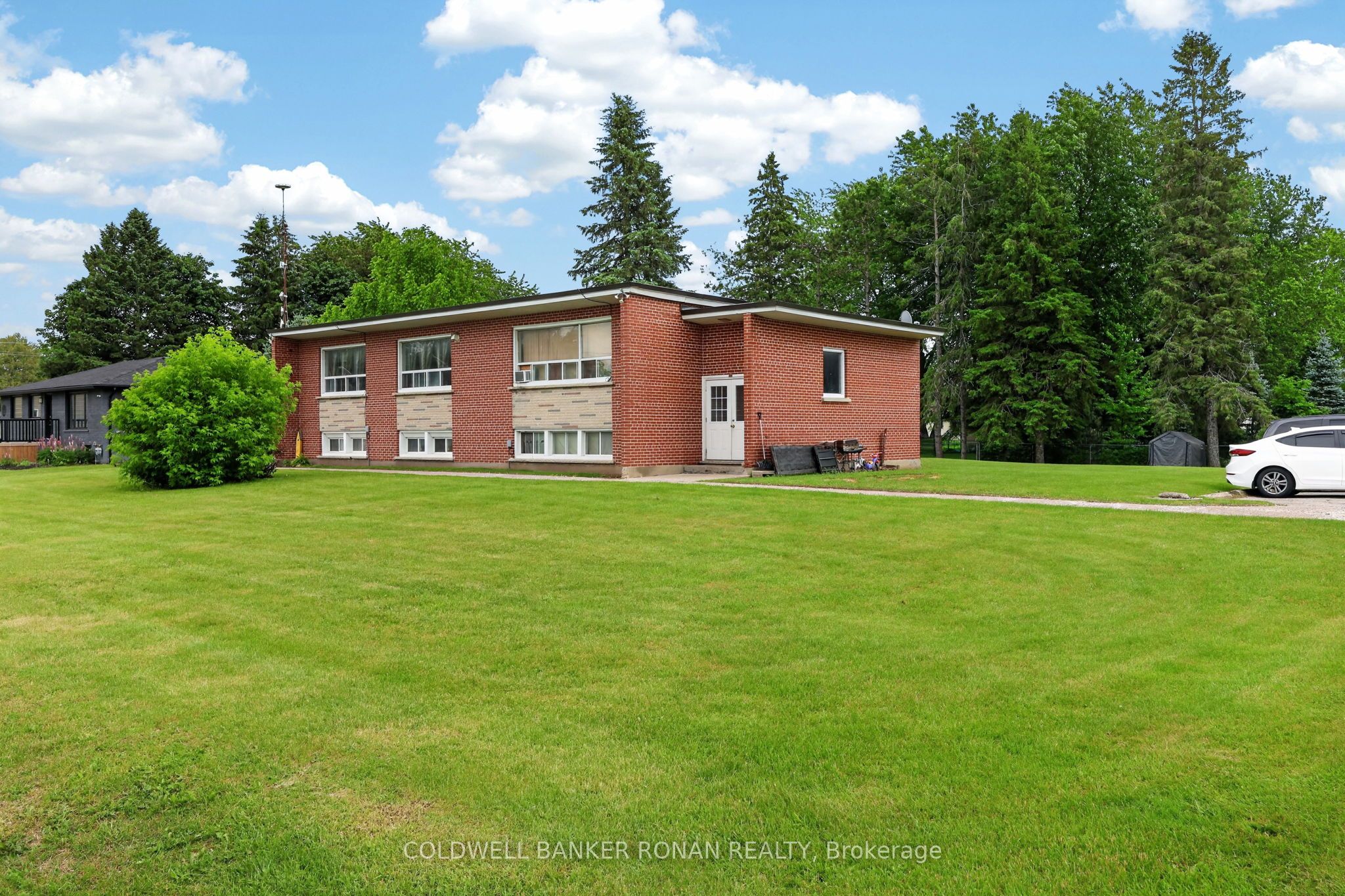 181 Murphy Road, Essa, ON L0M 1B1 photo 4