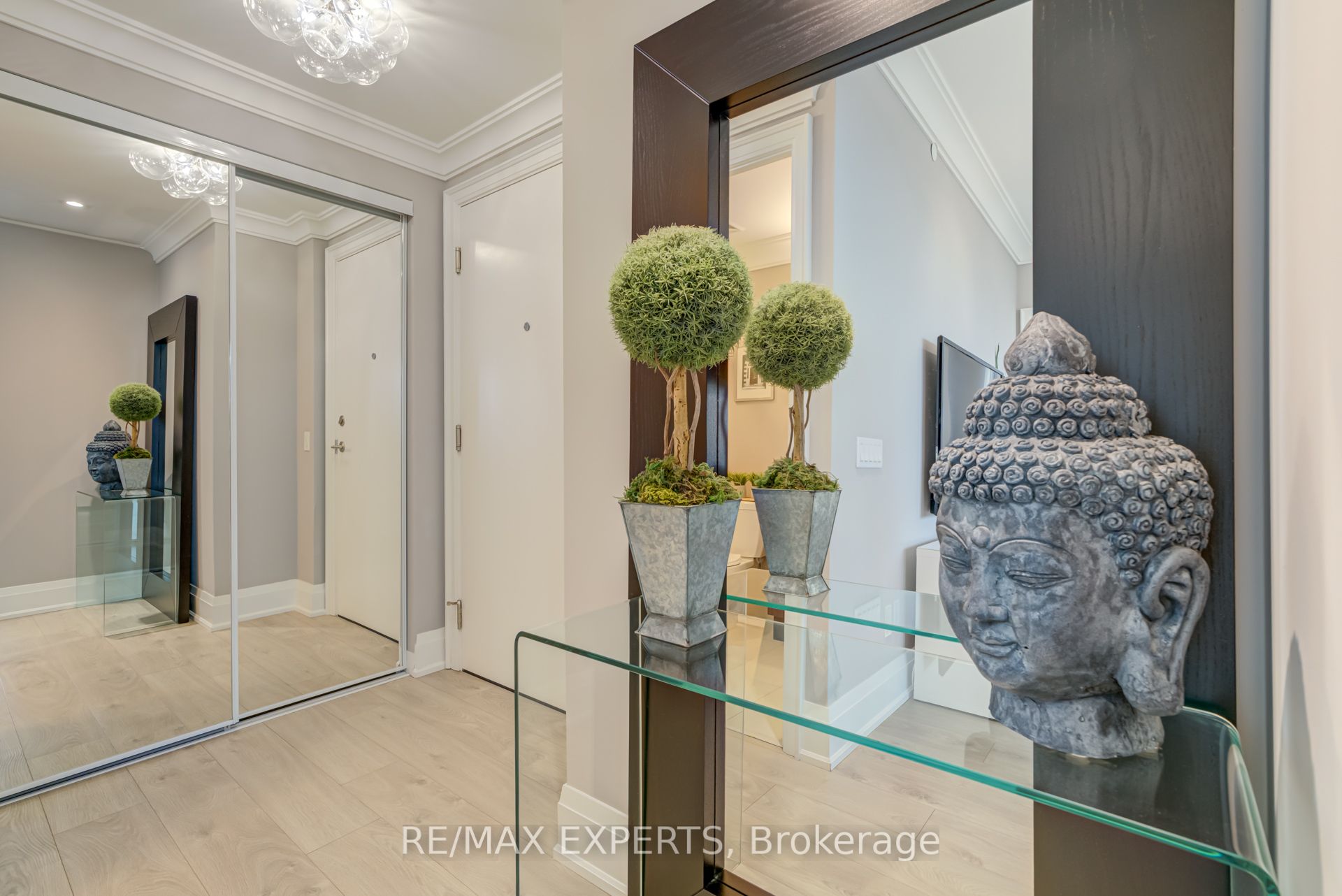 7895 Jane Street 2106, Vaughan, ON L4K 0K2 photo 4