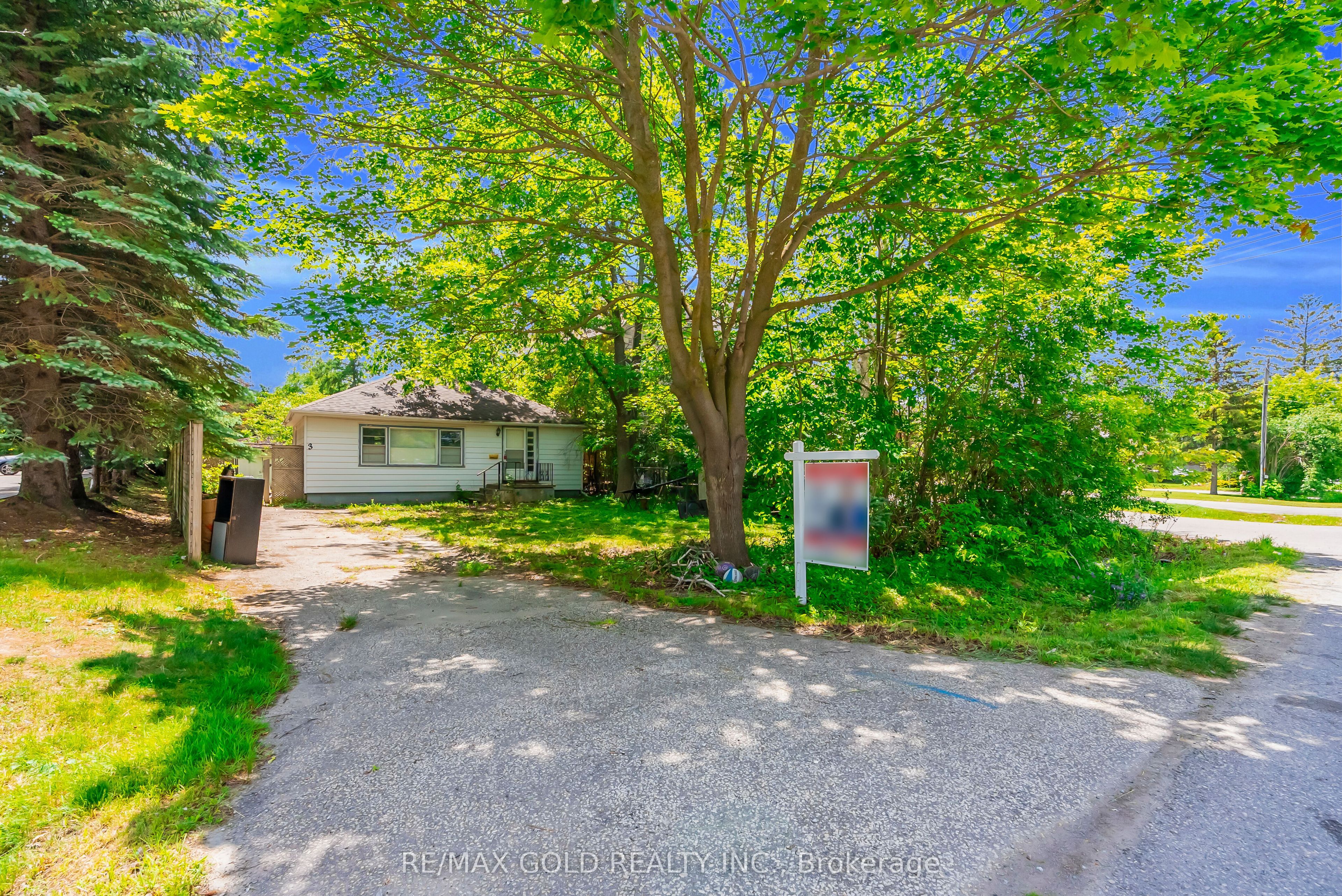 3 Aubrey Avenue, Richmond Hill, ON L4E 1B5 photo 2
