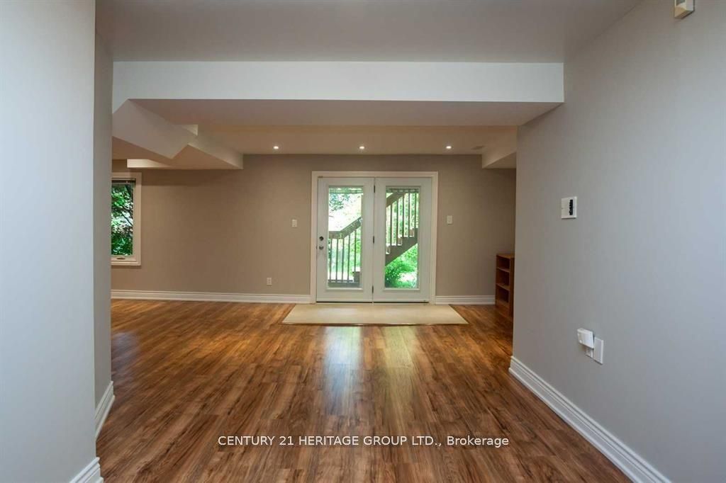 1001 Lockwood Circle, Newmarket, ON L3X 1M1 photo 5