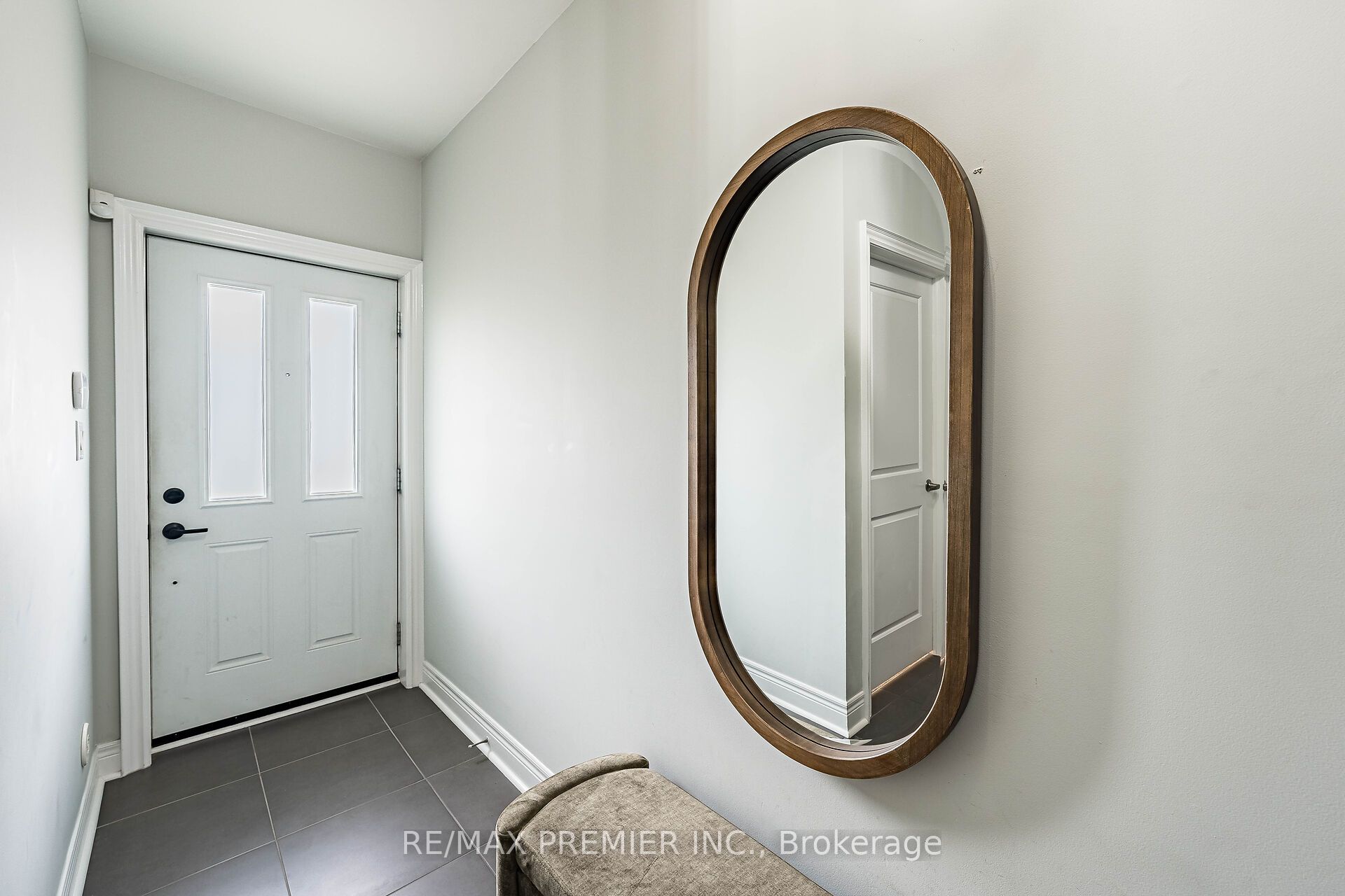 8321 Kipling Avenue 16, Vaughan, ON L4L 2A7 photo 3