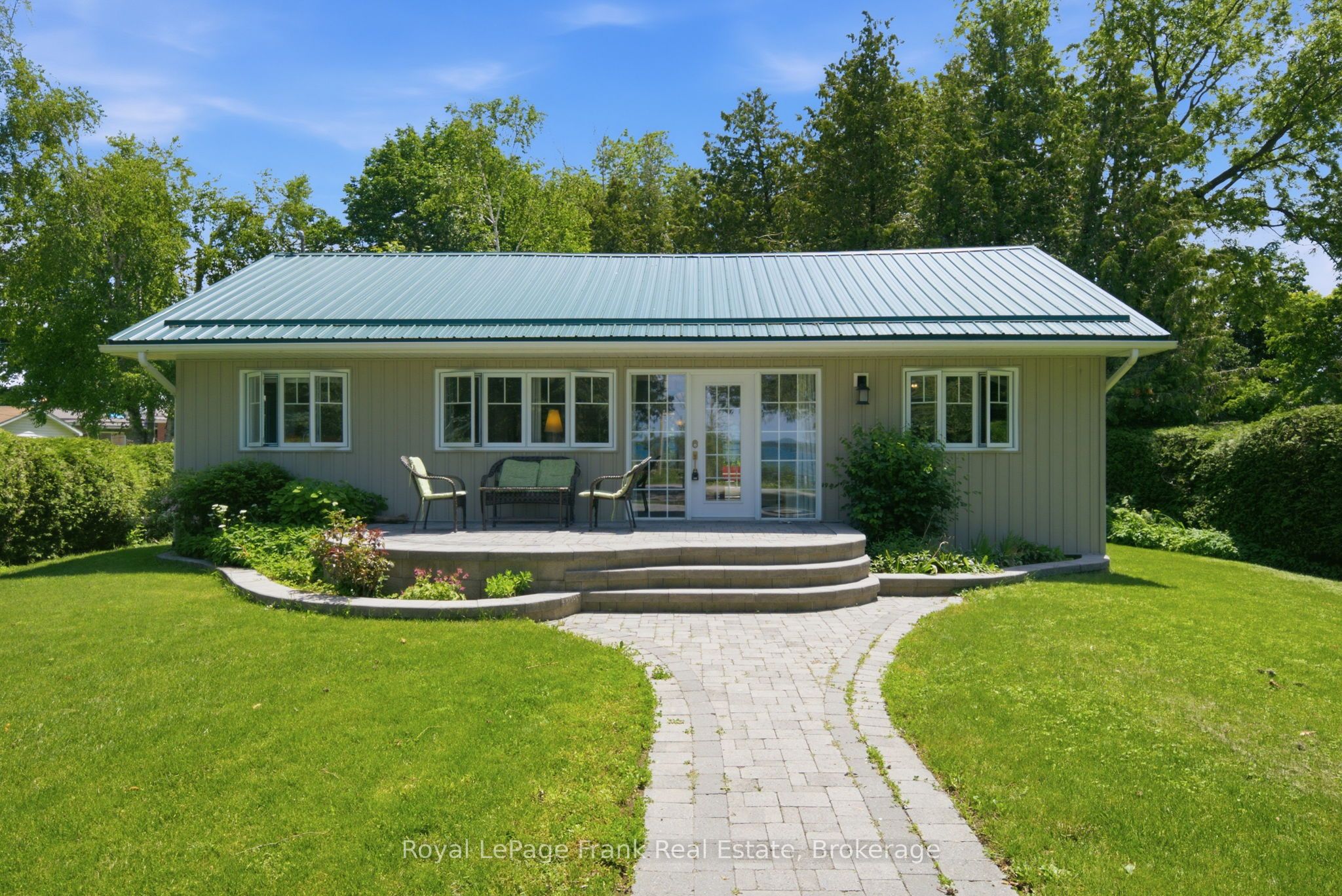 15 Lakeshore Road, Brock, ON L0K 1A0