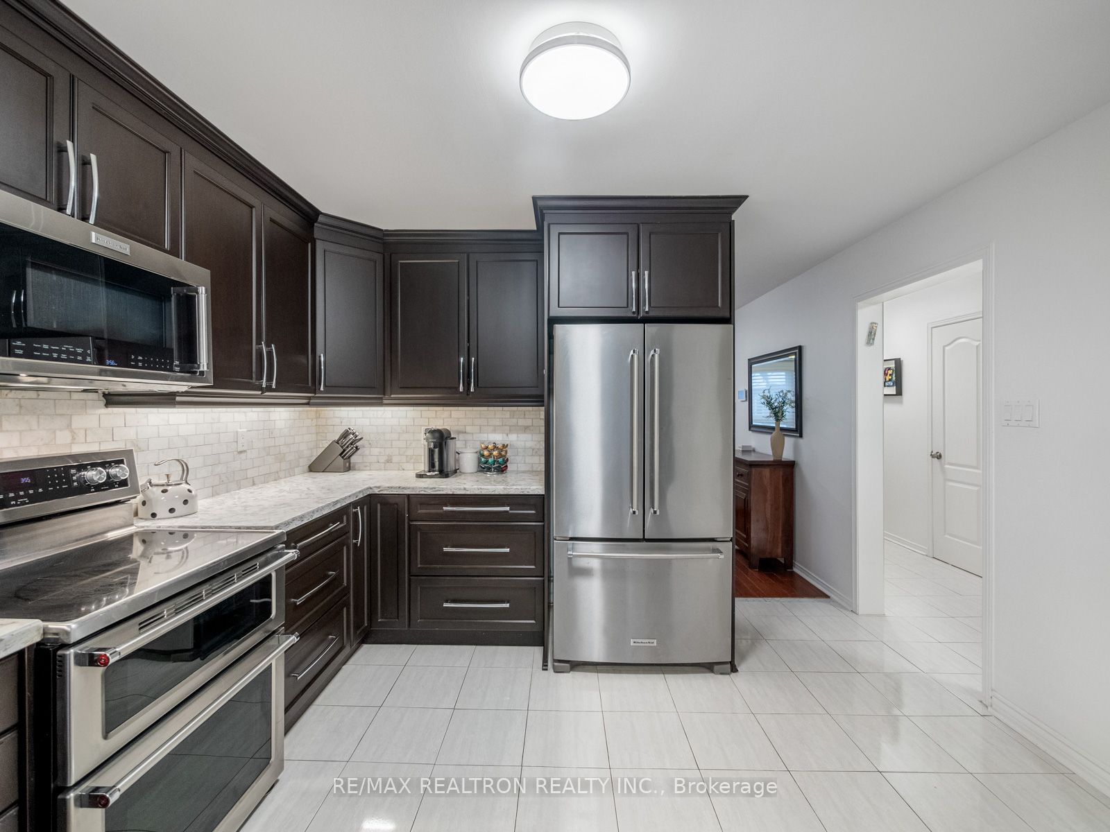 114 Leah Crescent 39, Vaughan, ON L4J 8C3 photo 3