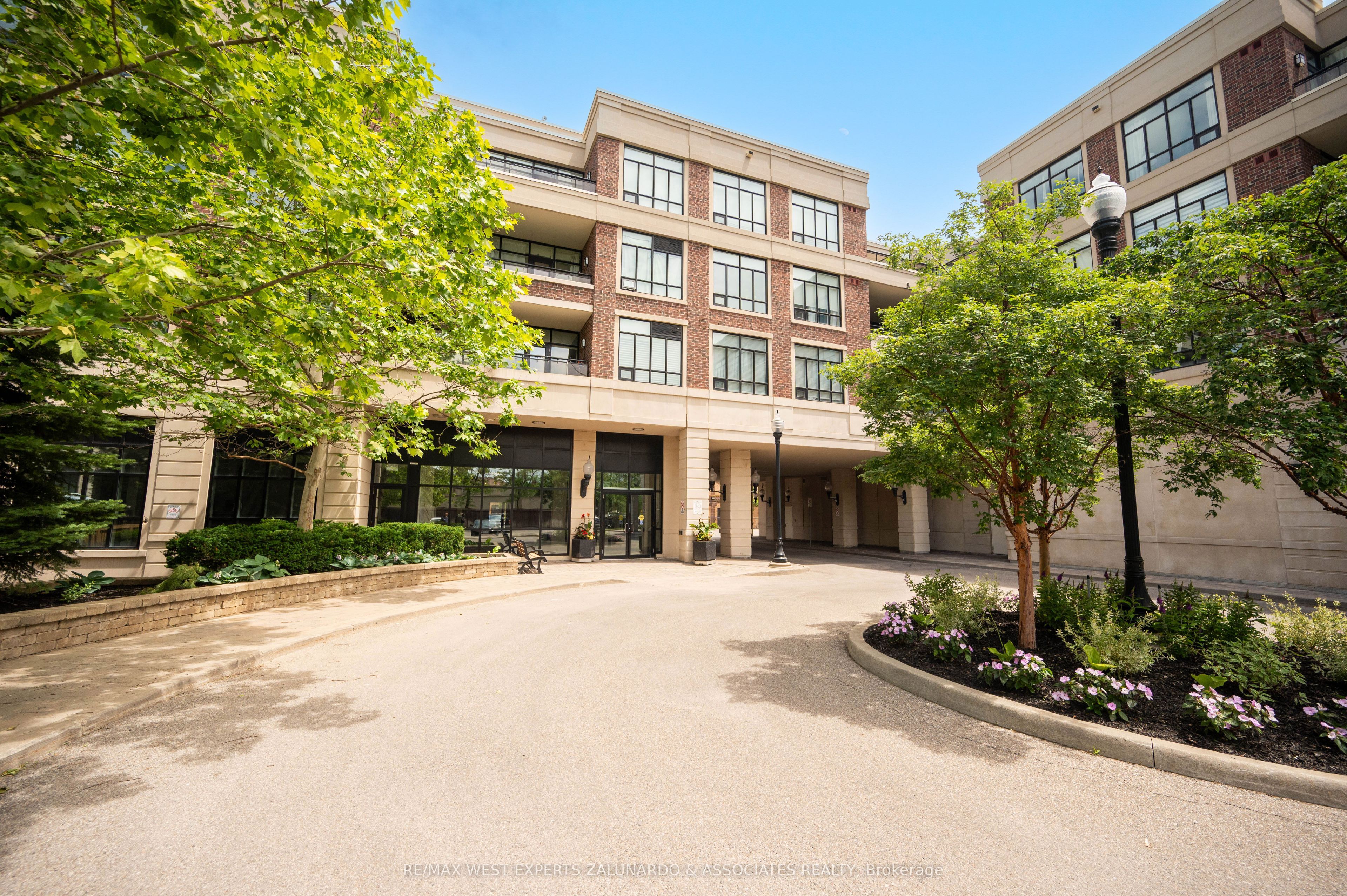 2396 Major Mackenzie Drive 207, Vaughan, ON L6A 4Y1 photo 5