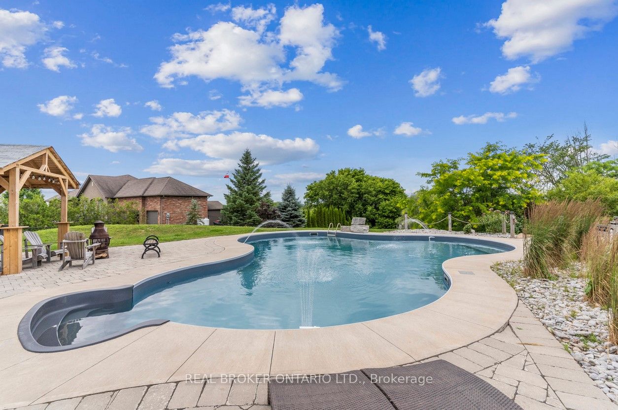 27 Bagshaw Crescent, Uxbridge, ON L9P 0A9 photo 5