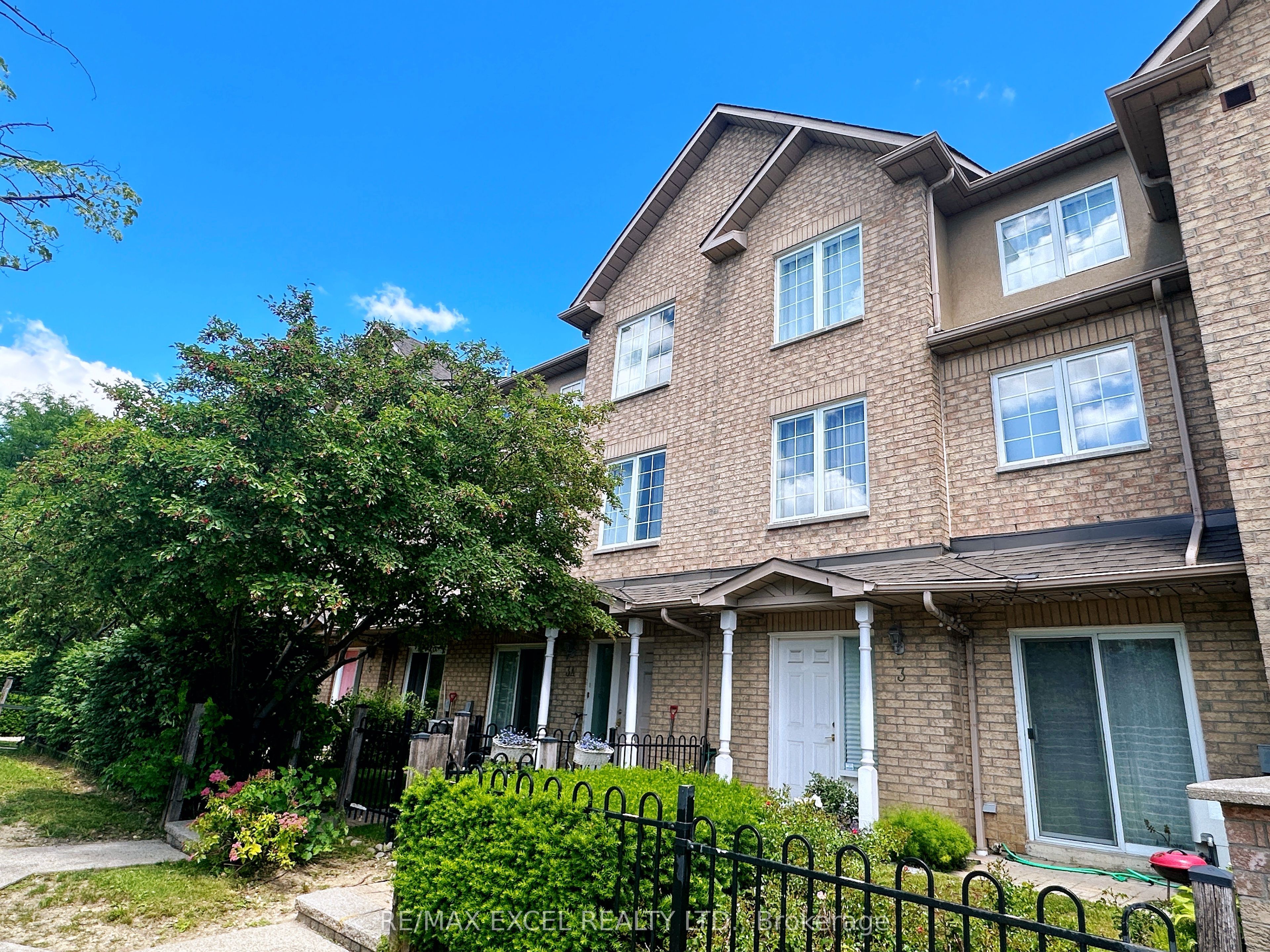 10 Cox Boulevard 3, Markham, ON L3R 4G2 photo 3
