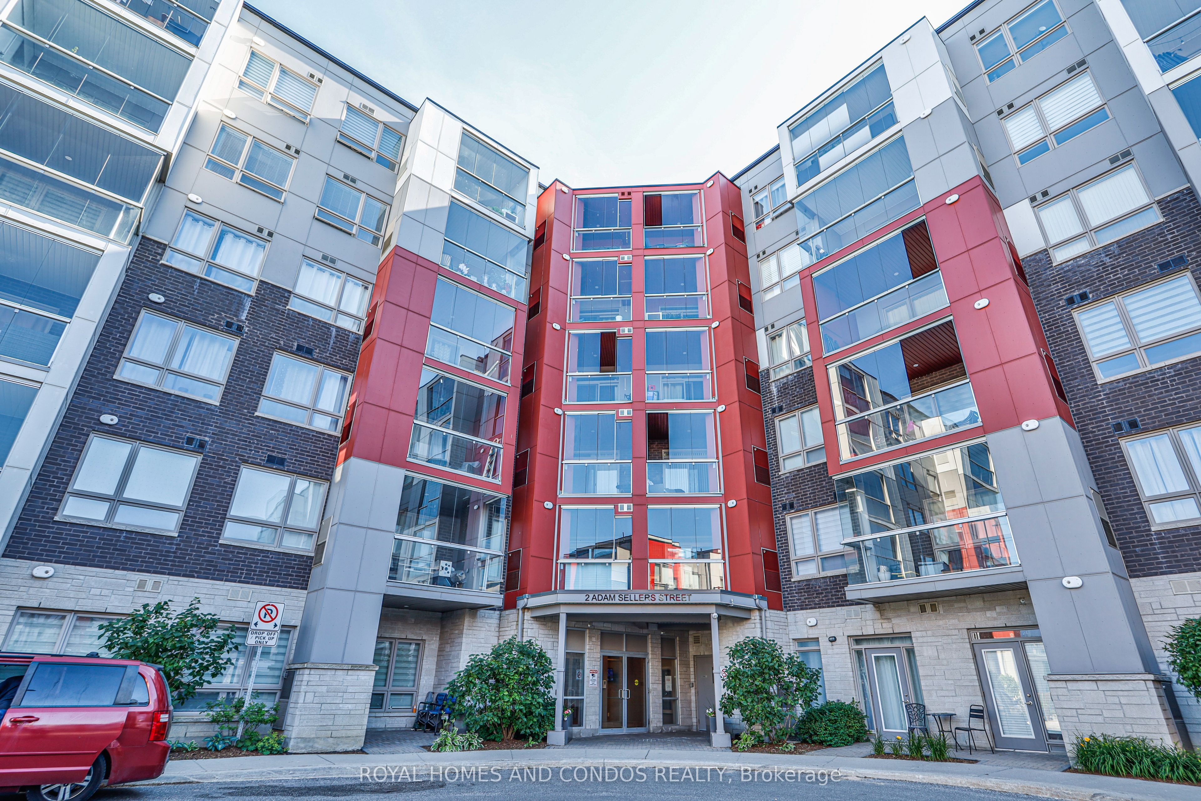 2 Adam Sellers Street 601, Markham, ON L6B 1N2 photo 5
