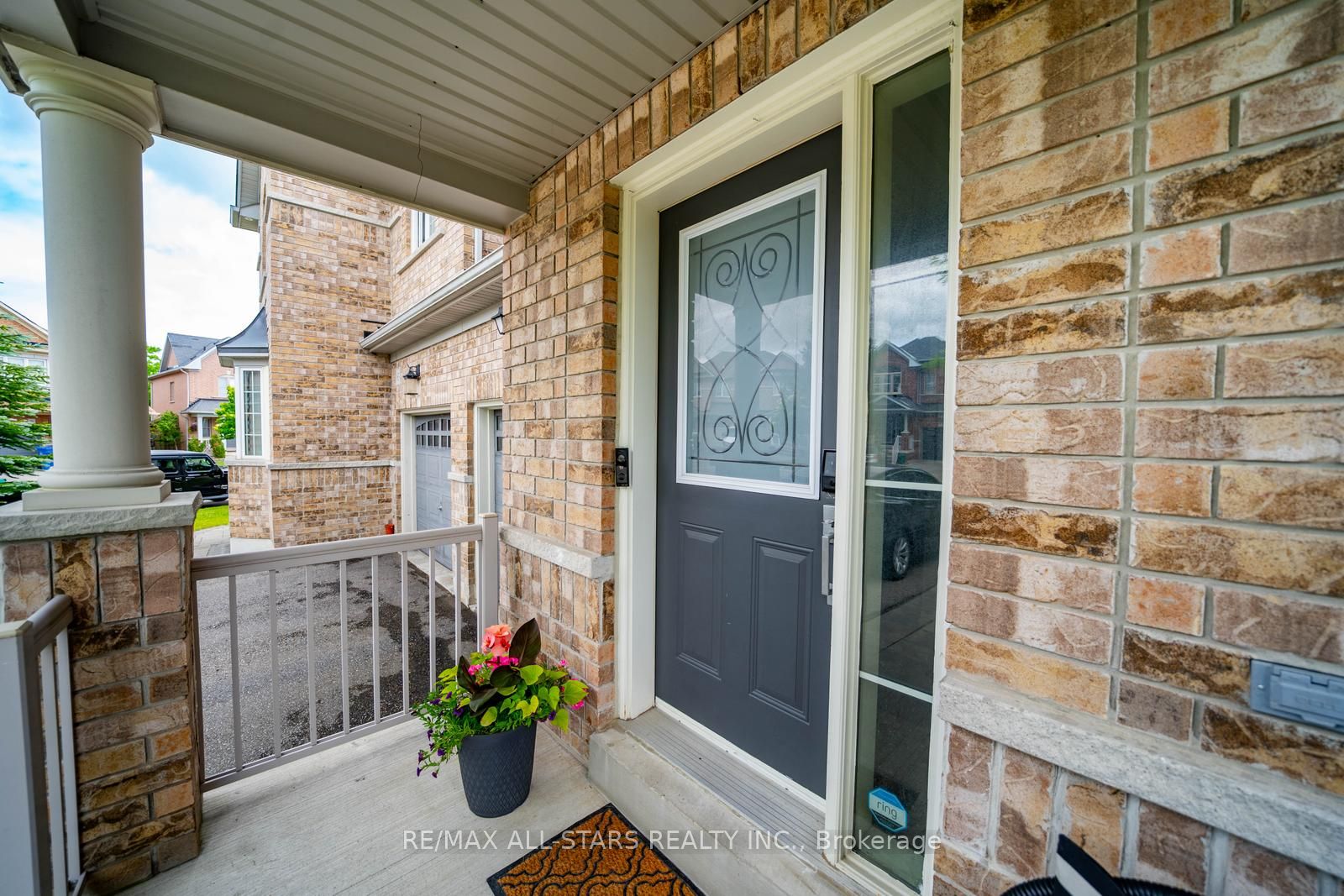 85 Vera Lynn Crescent, Whitchurch-Stouffville, ON L4A 0X4 photo 3