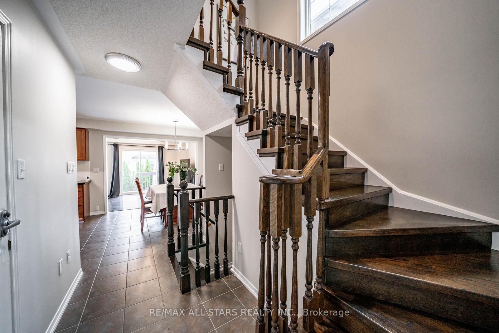 85 Vera Lynn Crescent, Whitchurch-Stouffville, ON L4A 0X4 photo 5