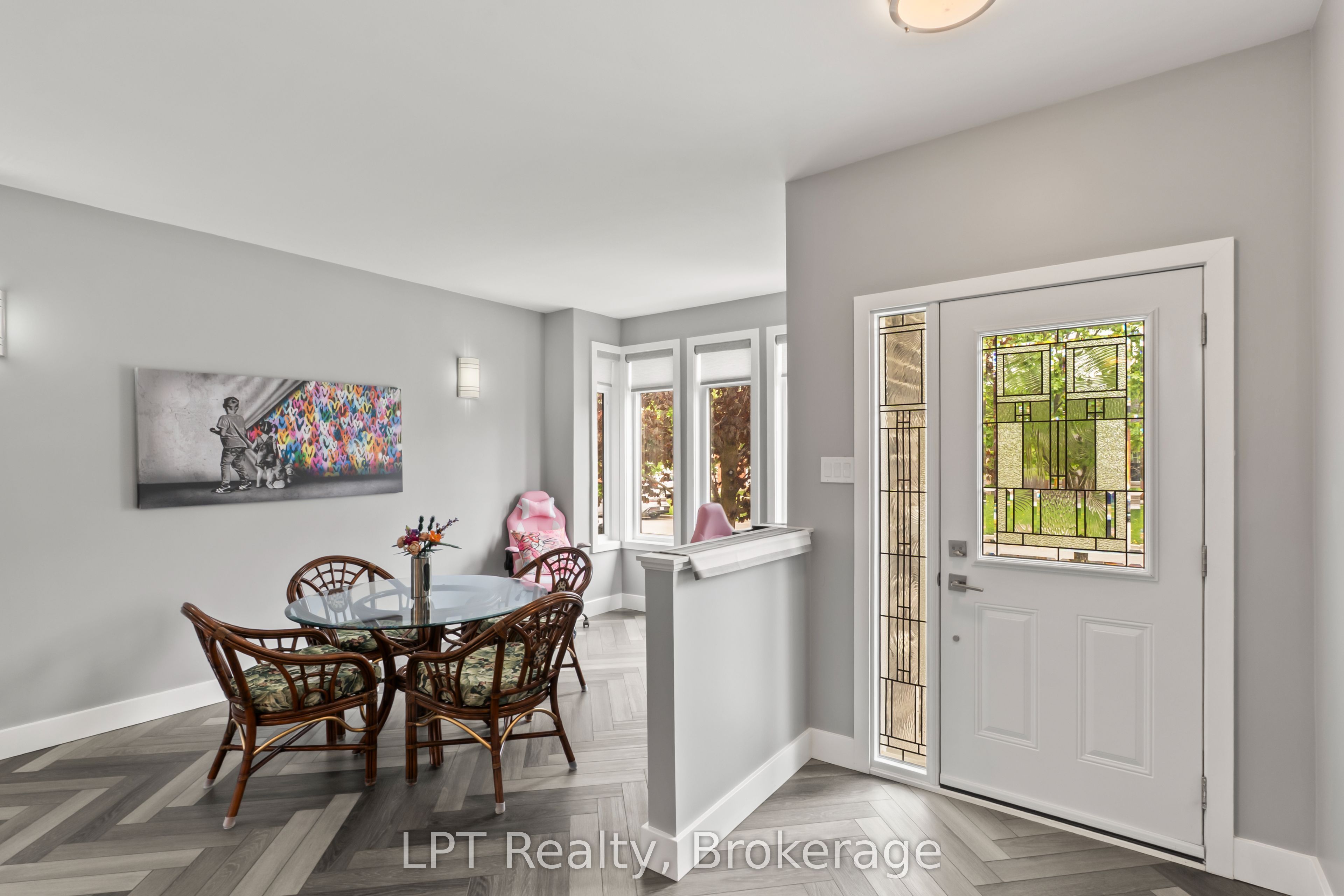 111 Bayview Avenue, Georgina, ON L4P 3Z3 photo 4