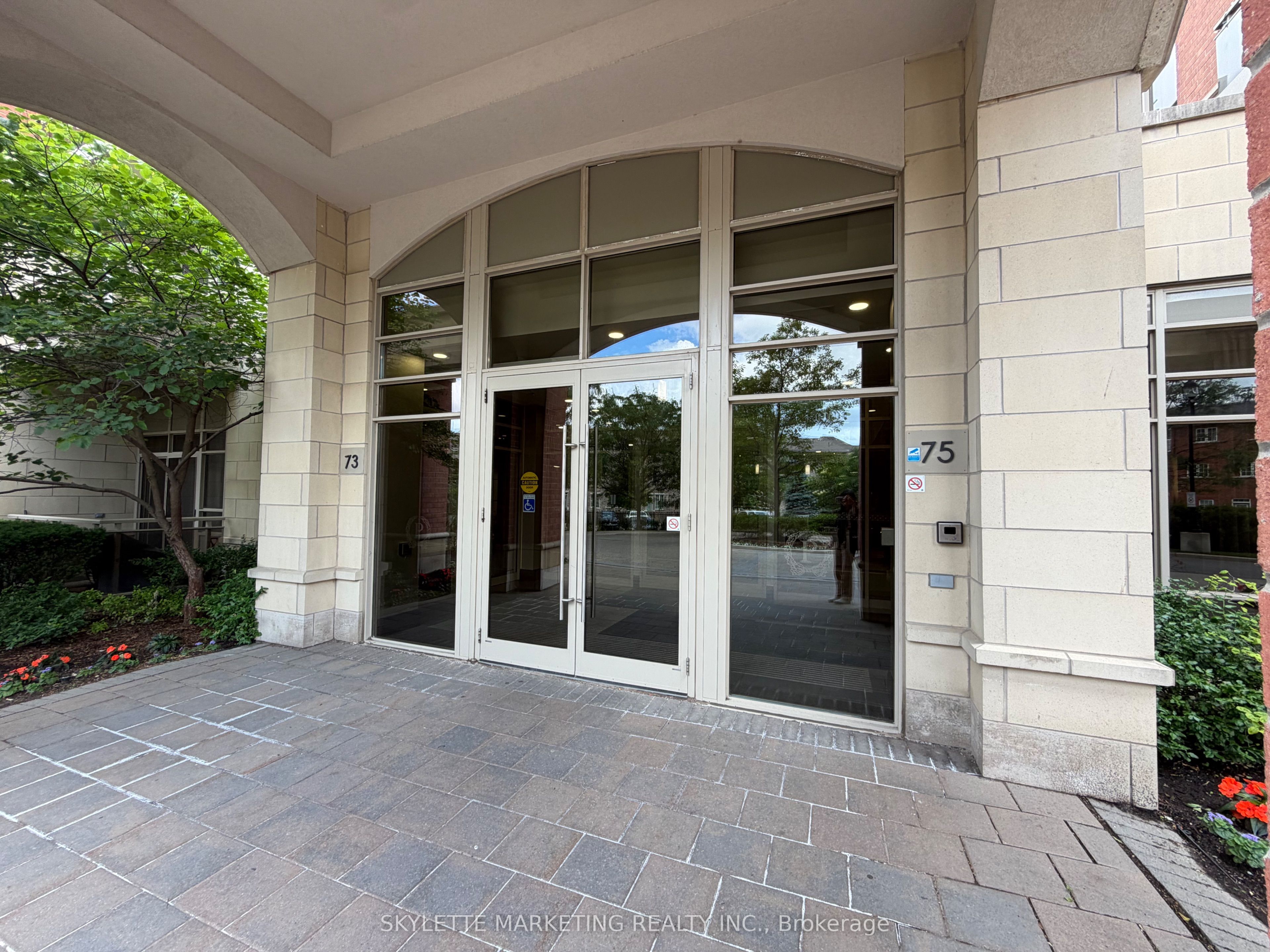 75 King William Crescent Ph13, Richmond Hill, ON L4B 0C1 photo 5