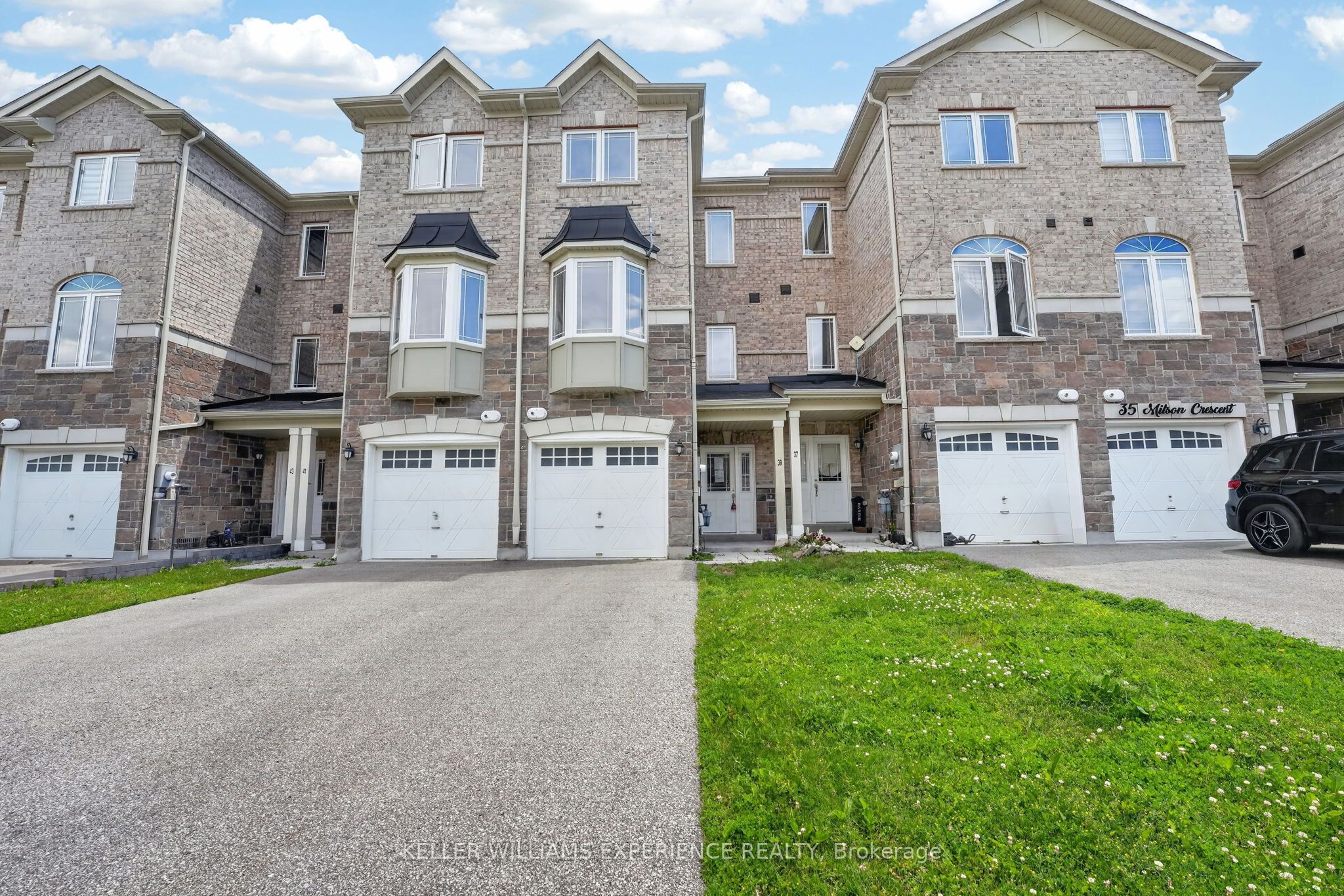 39 Milson Crescent, Essa, ON L3W 0C9