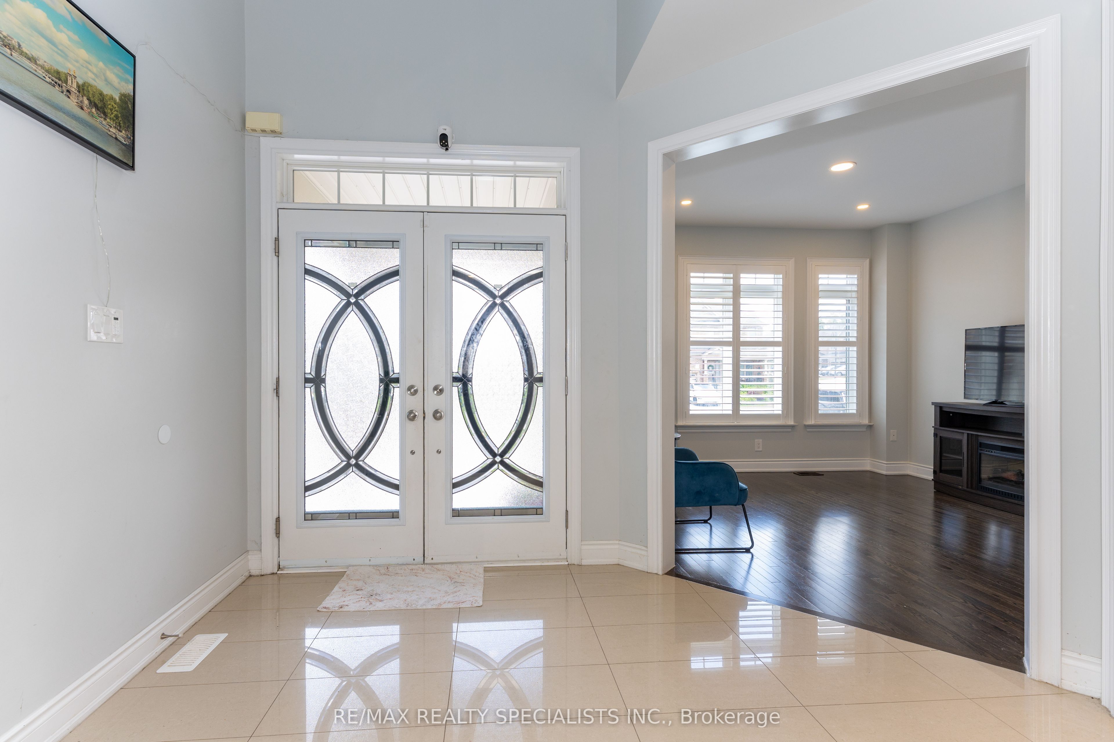 8 W. Dykie Court, Bradford West Gwillimbury, ON L3Z 0Y1 photo 3