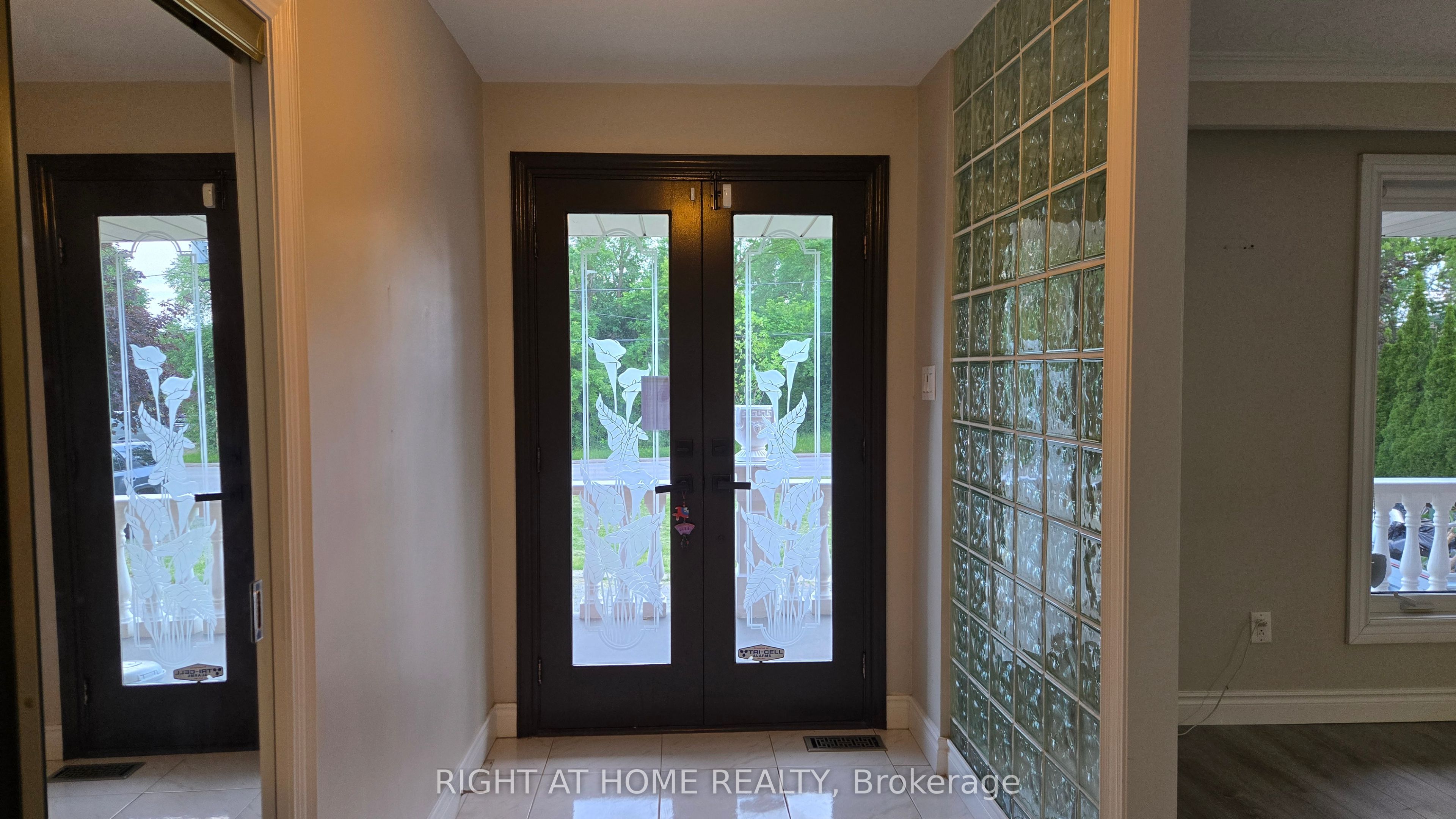 20 May Avenue, Richmond Hill, ON L4C 3S6 photo 3