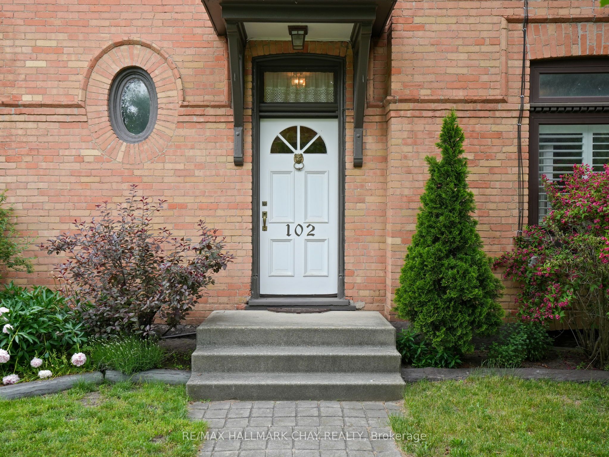 102 Wellington Street E, New Tecumseth, ON L9R 1G7 photo 3