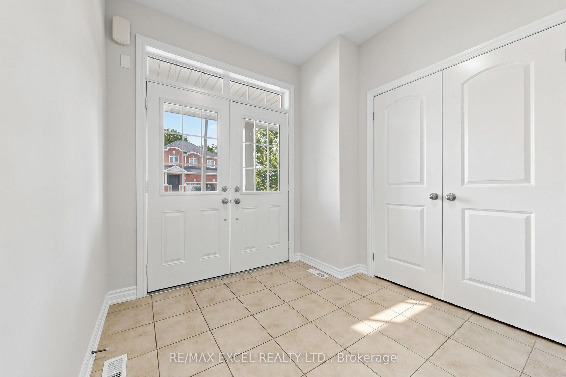 29 Bamburg Street, Georgina, ON L0E 1R0 photo 3