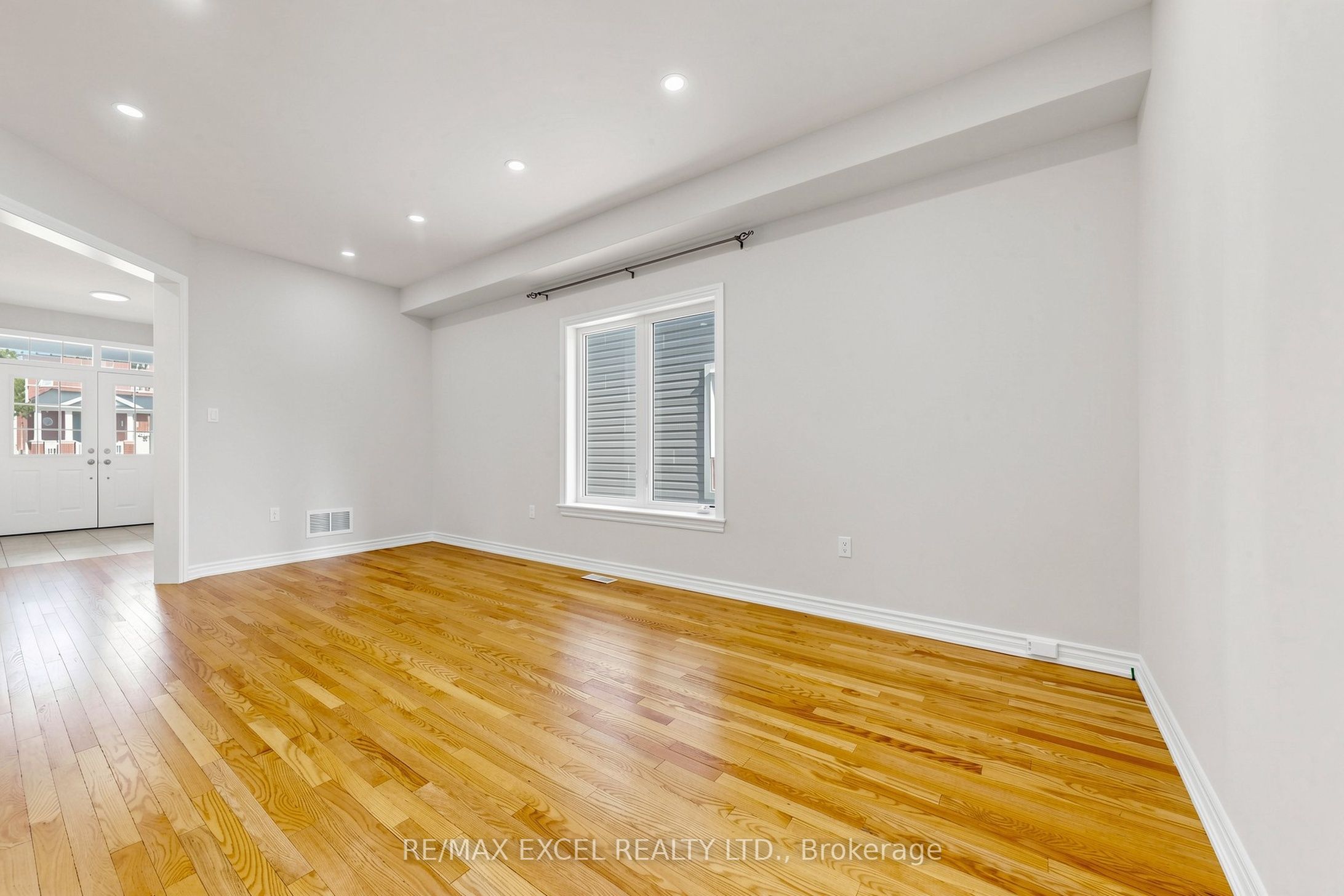 29 Bamburg Street, Georgina, ON L0E 1R0 photo 4