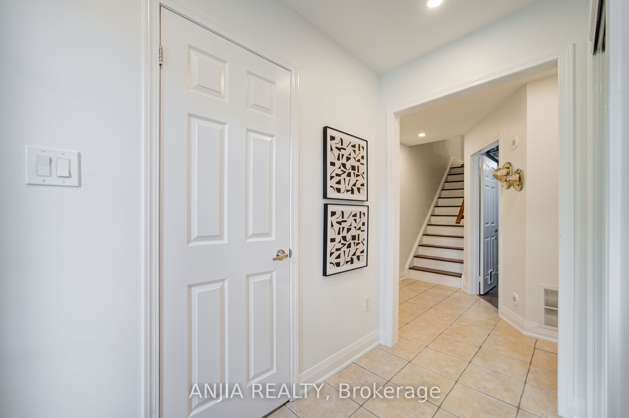 39 Miltrose Crescent, Whitchurch-Stouffville, ON L4A 0P8 photo 4