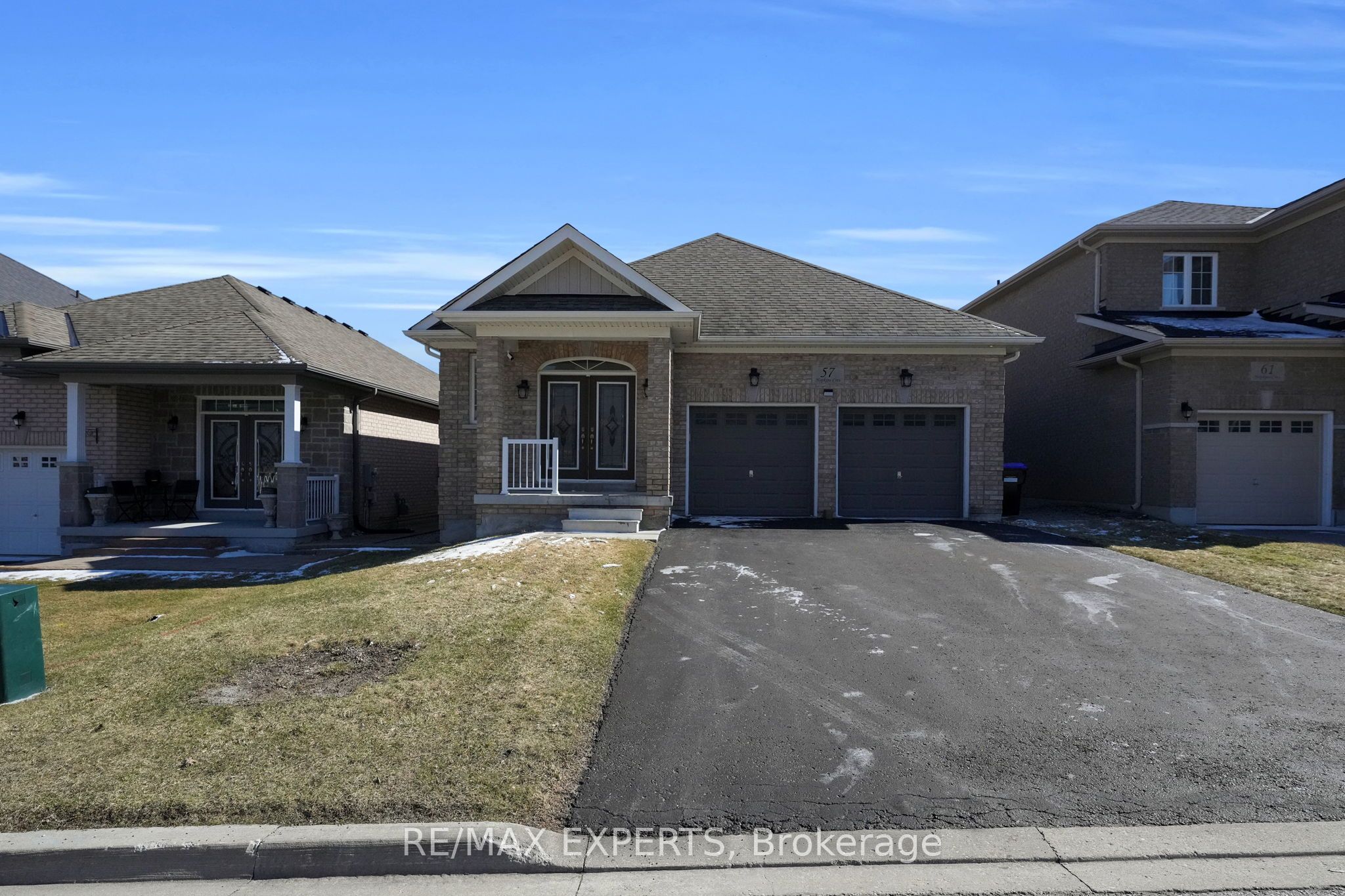 57 Hopkins Crescent N, Bradford West Gwillimbury, ON L3Z 0R7 photo 2