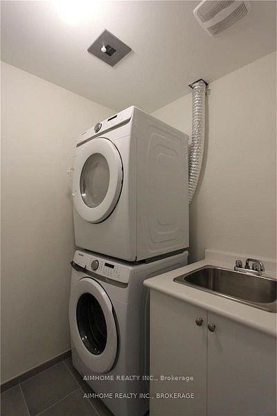 39 Seacoasts Circle, Vaughan, ON L6A 5B8 photo 4