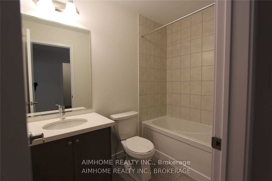 39 Seacoasts Circle, Vaughan, ON L6A 5B8 photo 5