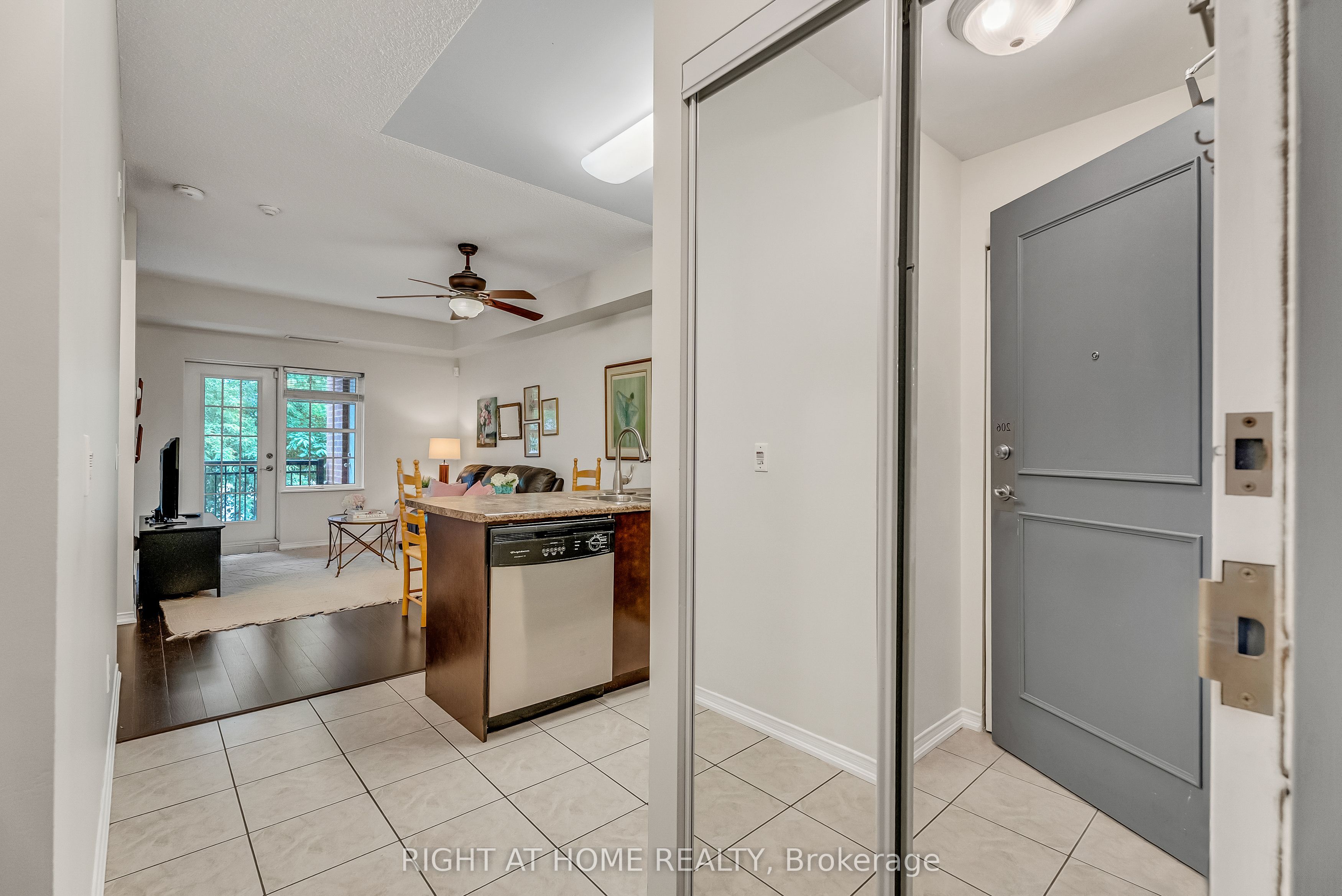 9973 Keele Street 206, Vaughan, ON L6A 3Y5 photo 4