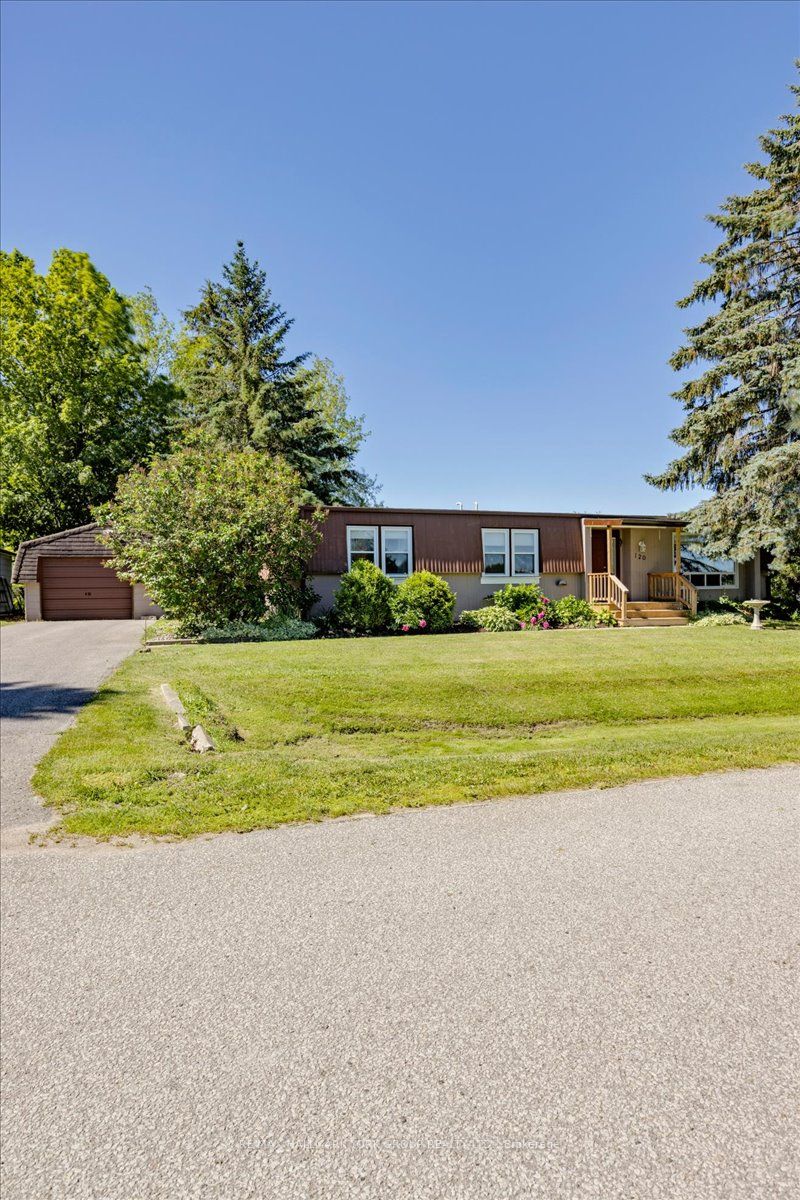 120 Roxanna Drive, Georgina, ON L0E 1R0