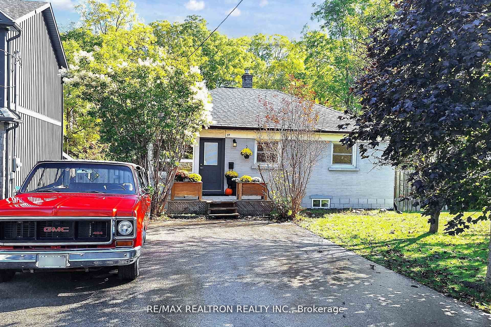 59 Machell Avenue, Aurora, ON L4G 2R8 photo 2