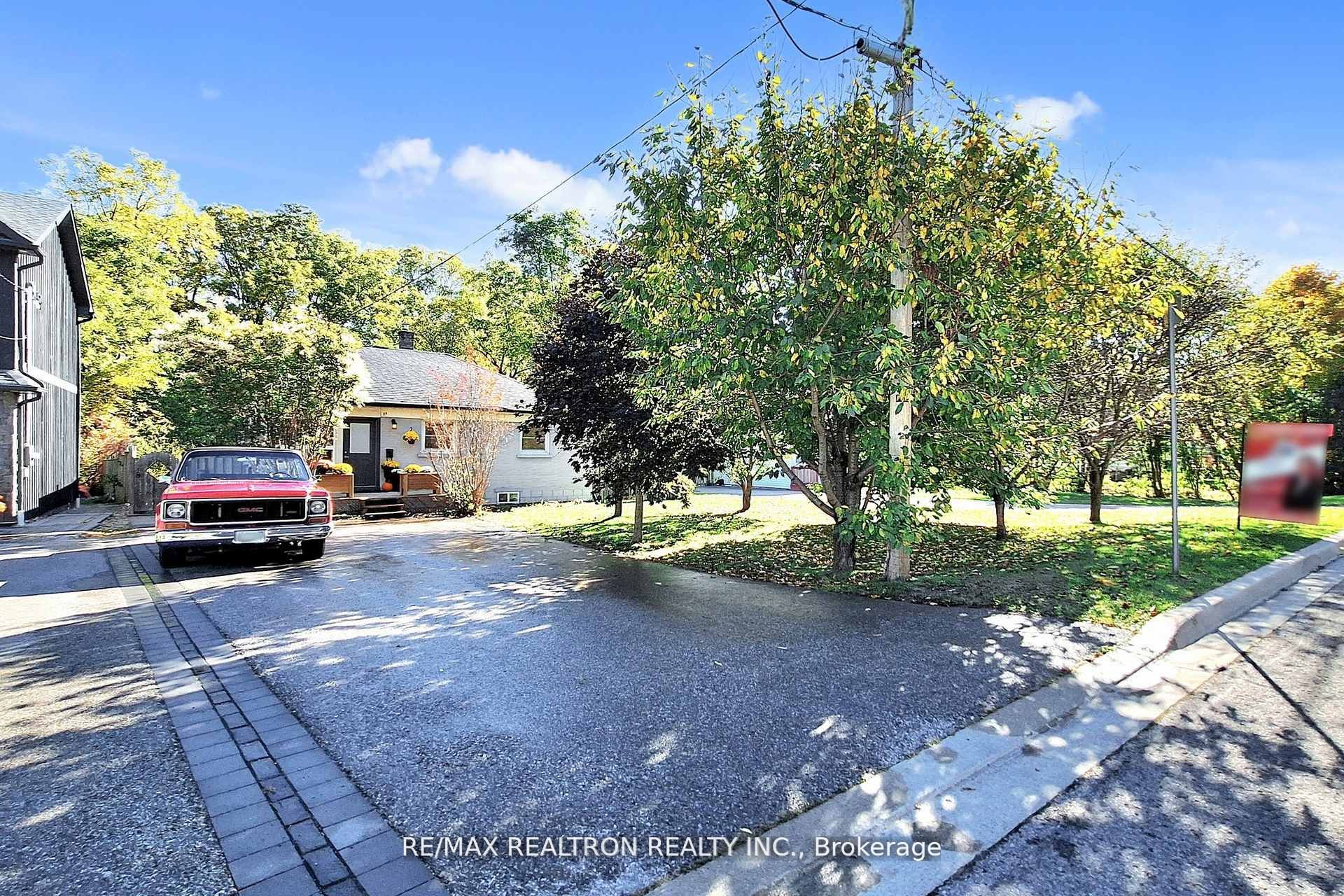 59 Machell Avenue, Aurora, ON L4G 2R8 photo 3