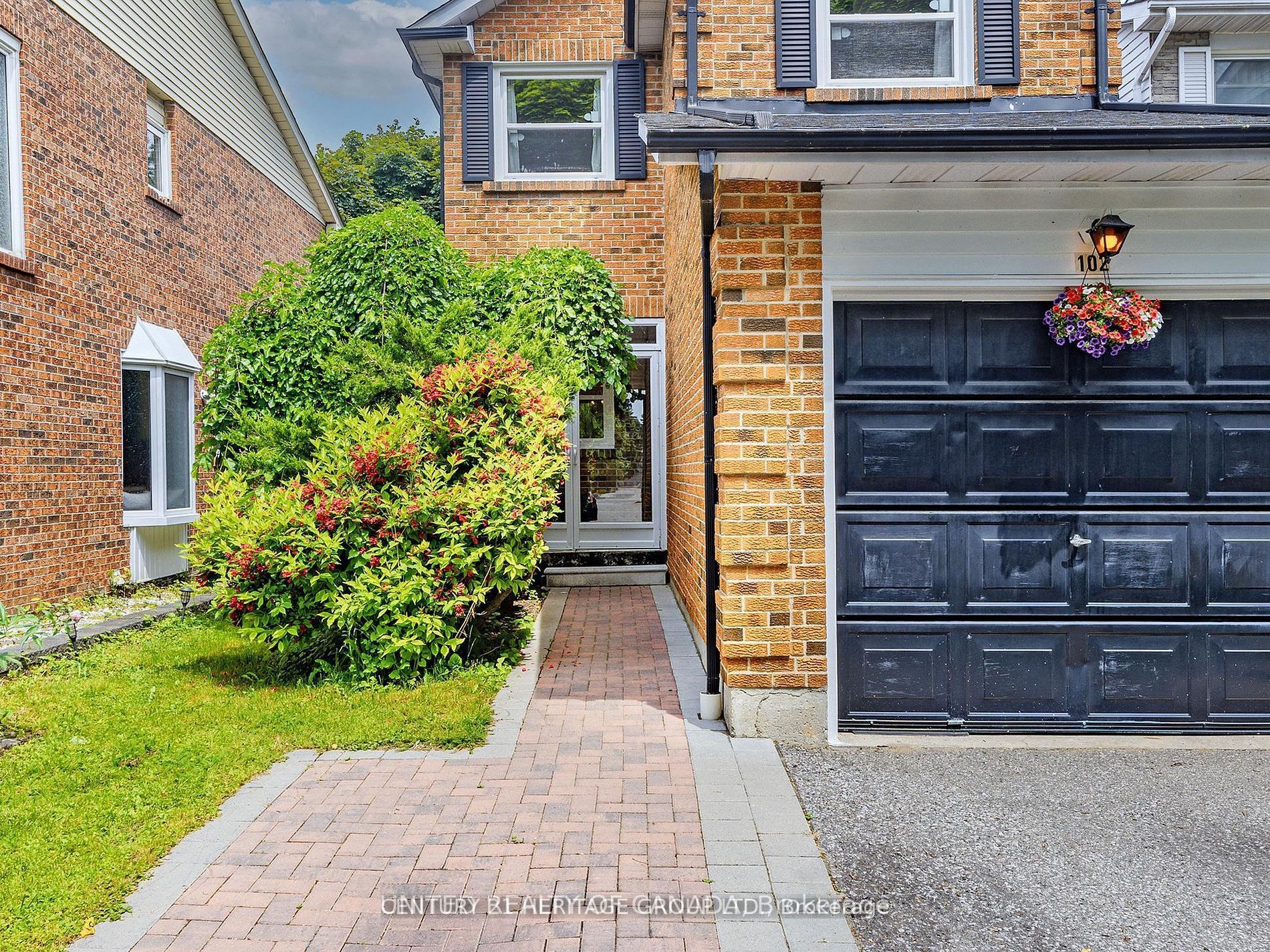 102 Baywood Court, Markham, ON L3T 5W3 photo 2